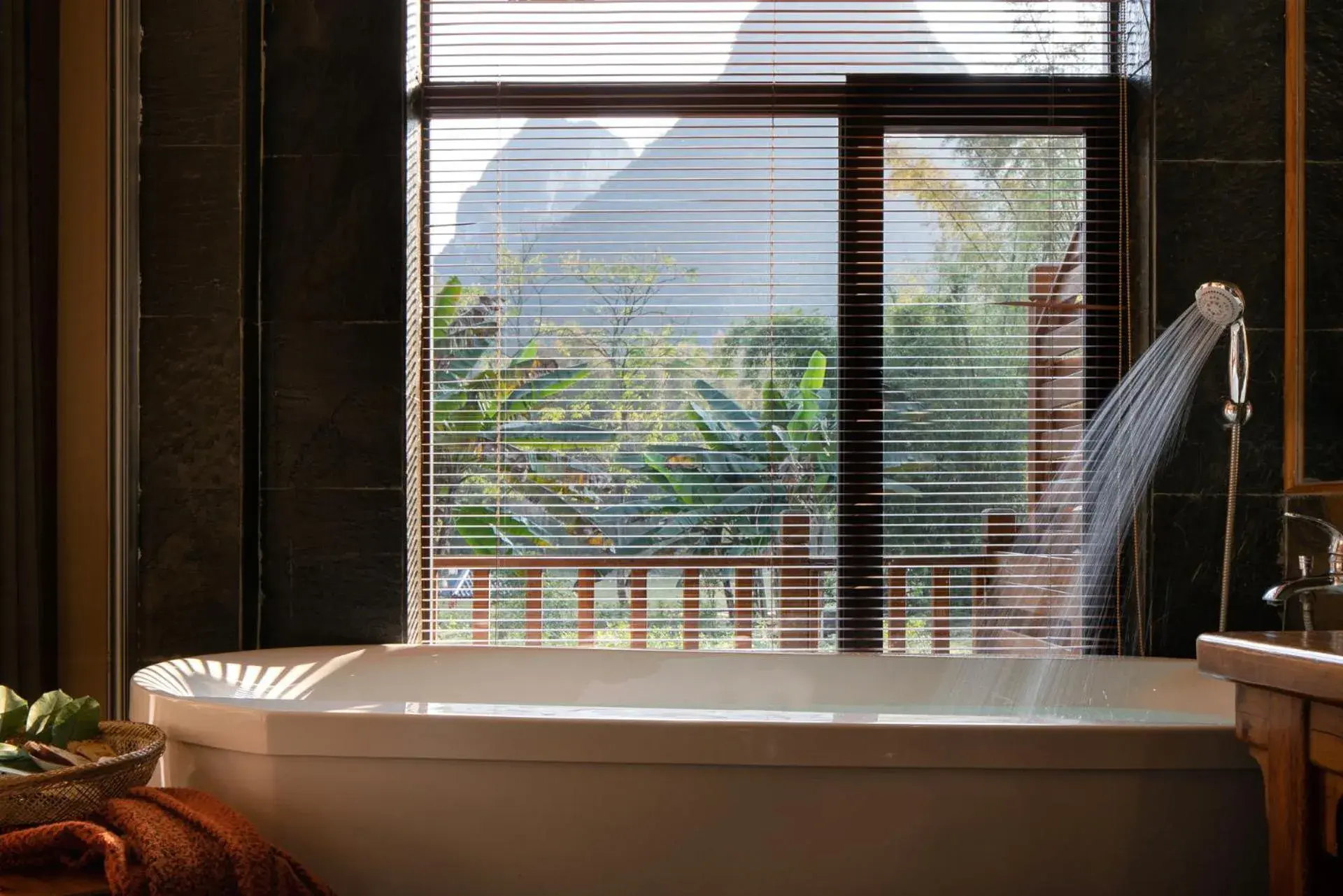 Shower in Yangshuo Moondance Hotel