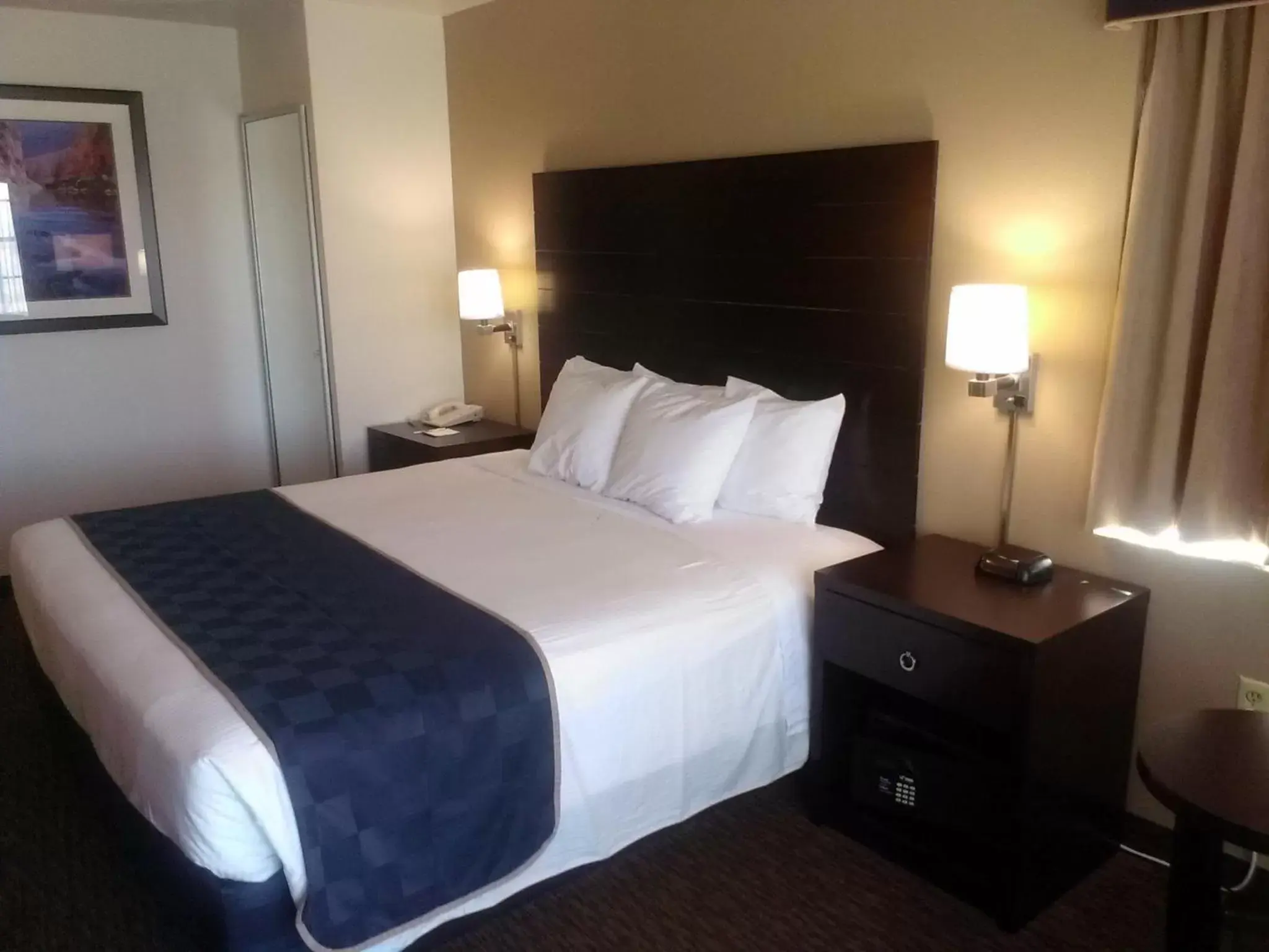 Bed in Days Inn & Suites by Wyndham Page Lake Powell