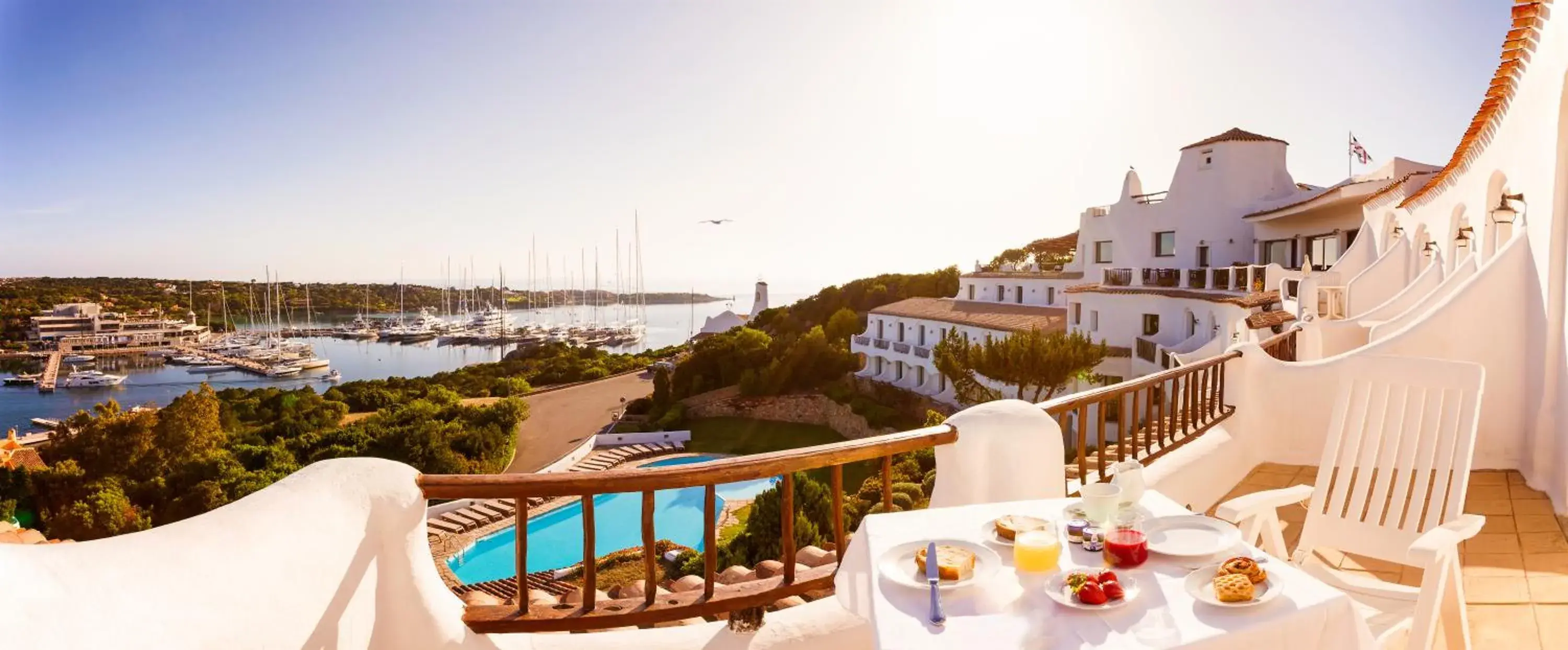 Balcony/Terrace, Pool View in Hotel Luci Di La Muntagna