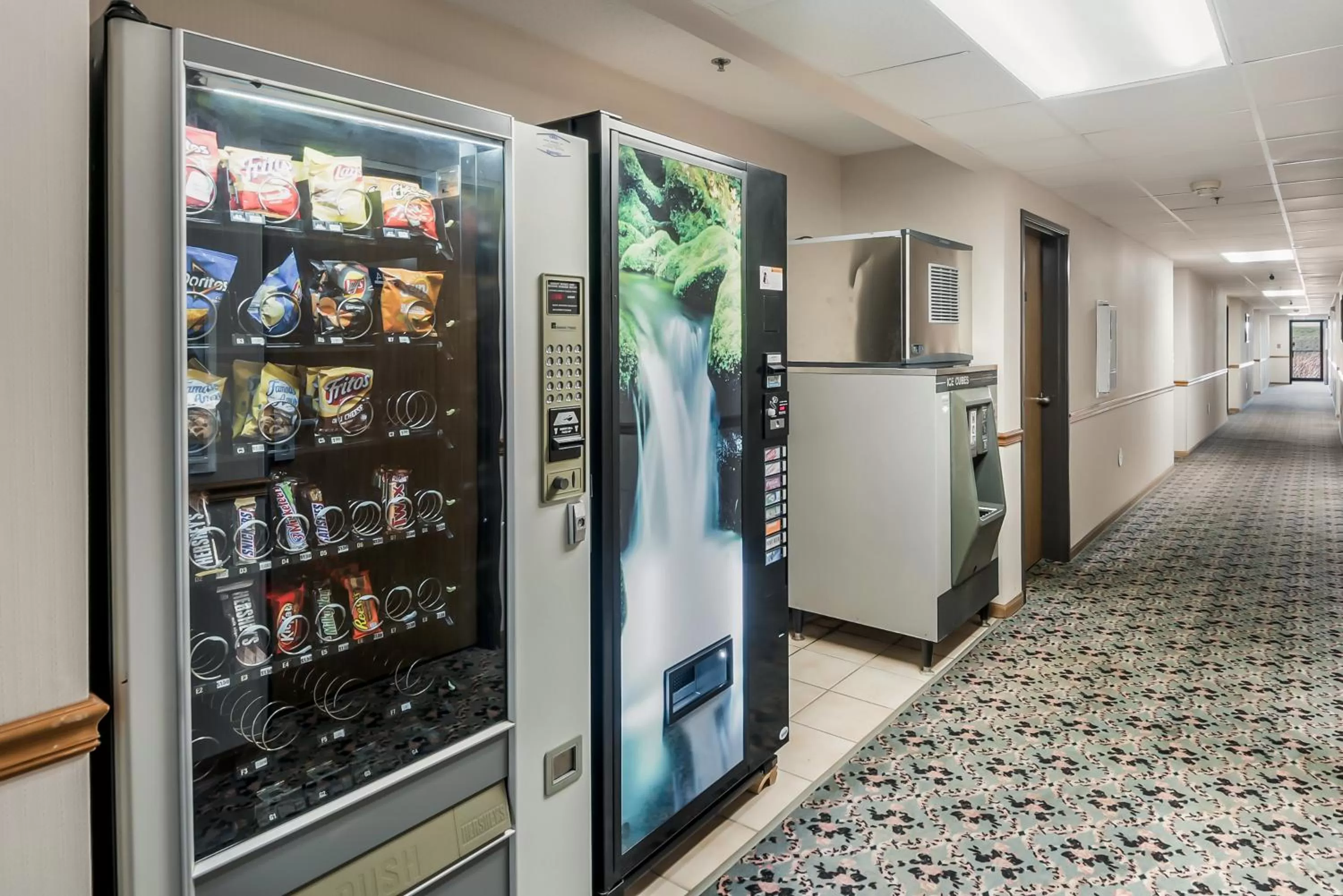 Drinks in Americas Best Value Inn-Wenona