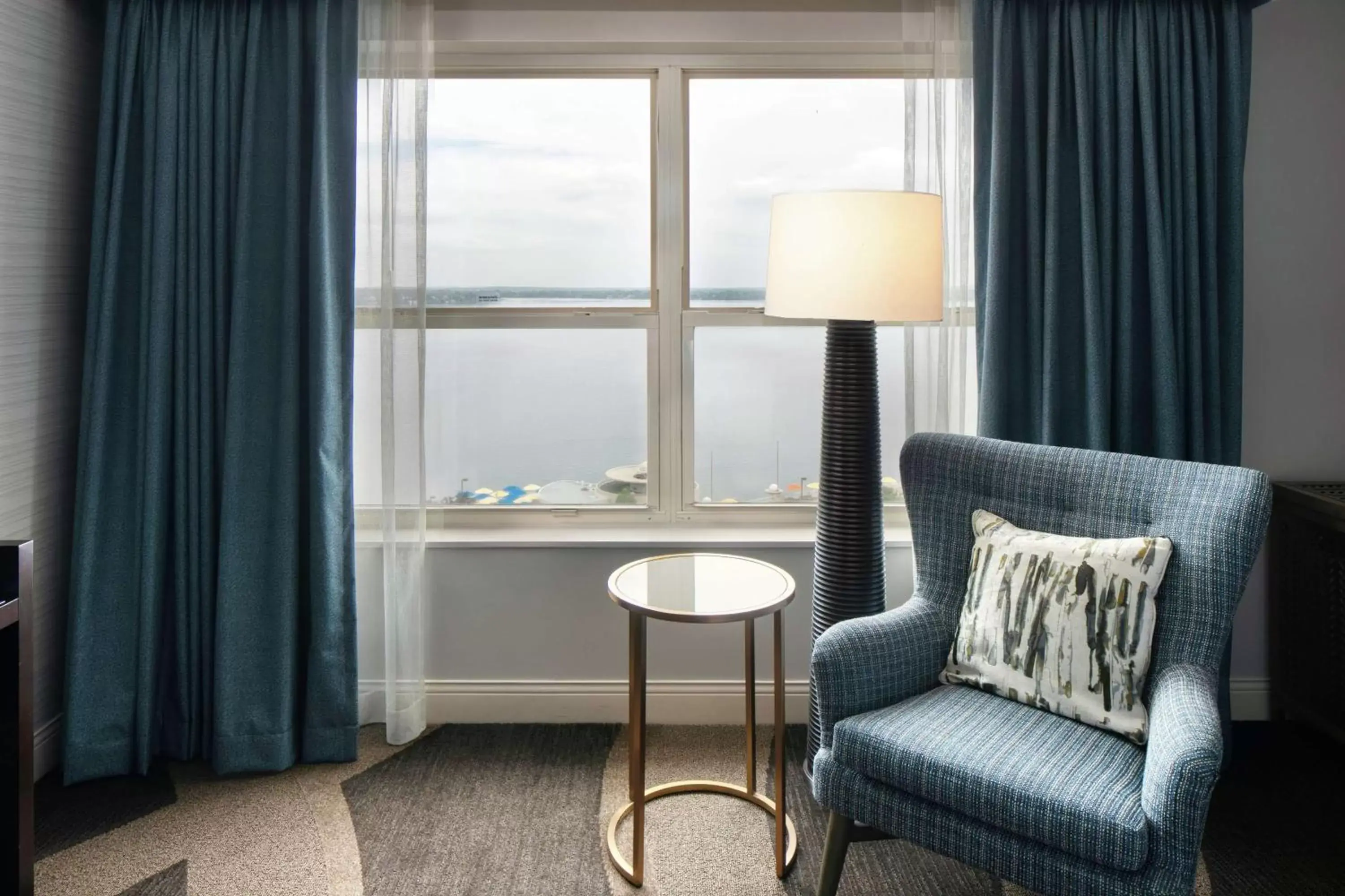 Living room, Seating Area in Hilton Madison Monona Terrace