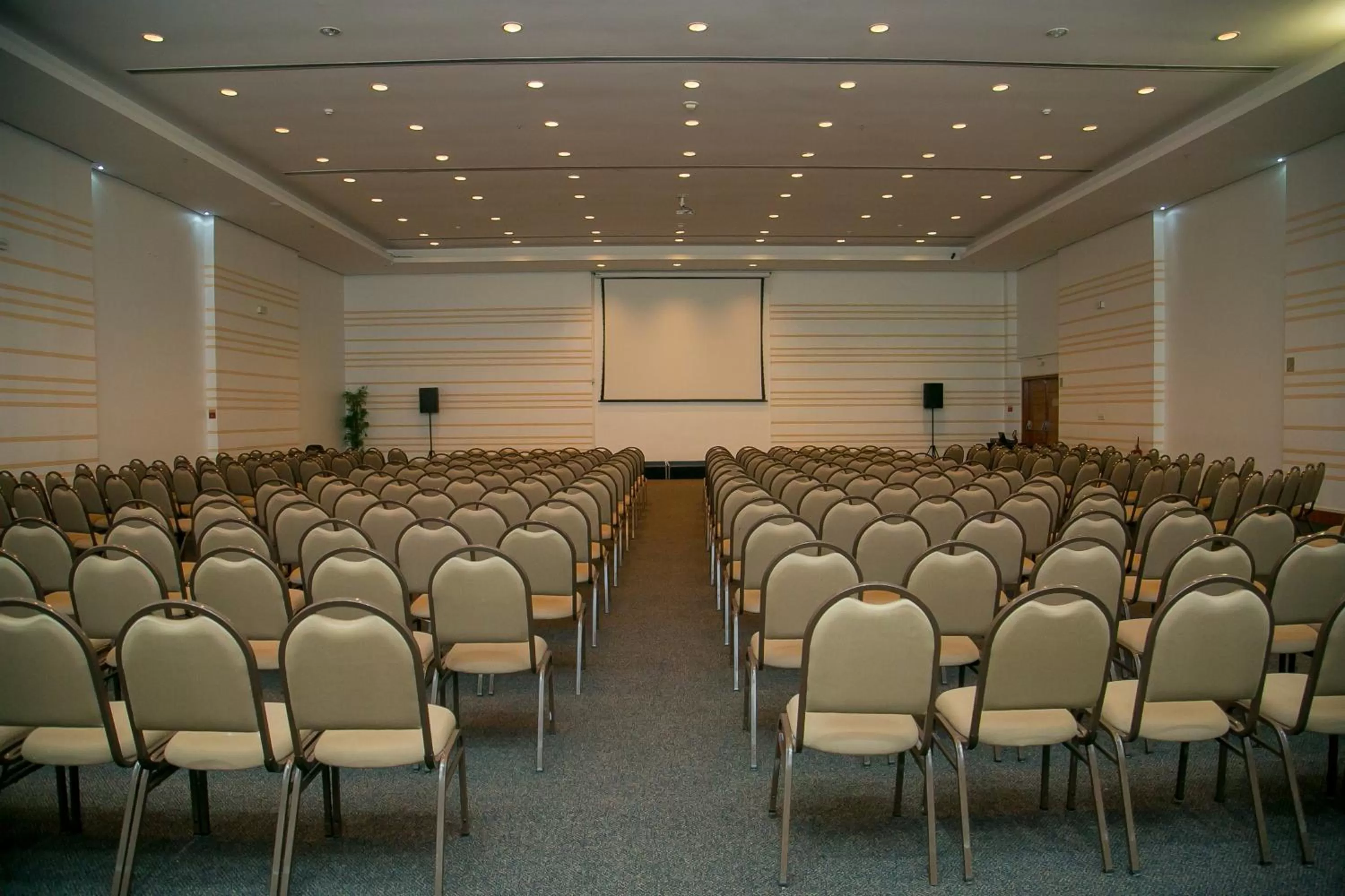 Meeting/conference room in Mercure Macaé