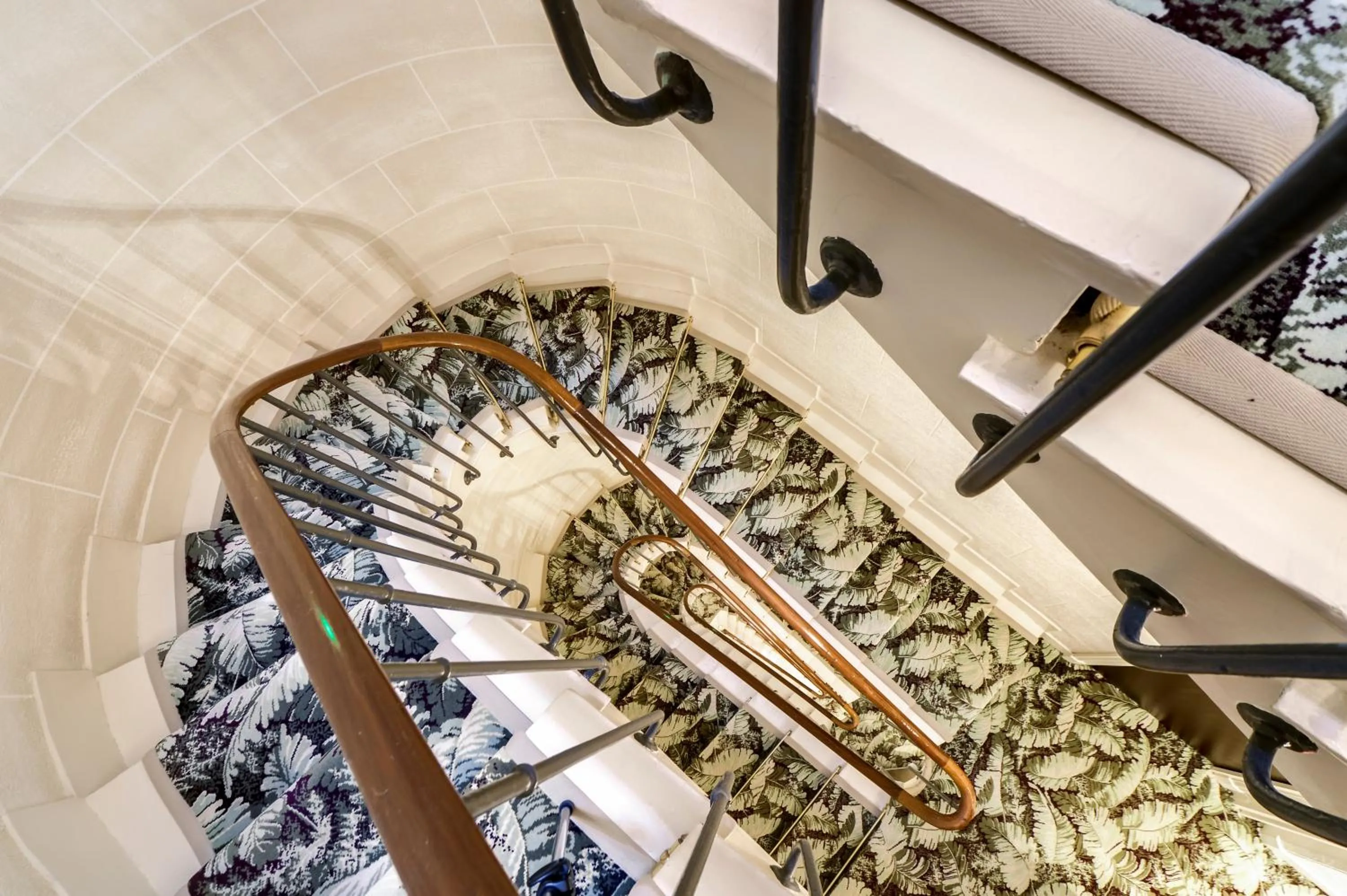 Property building in Hôtel Saint Germain