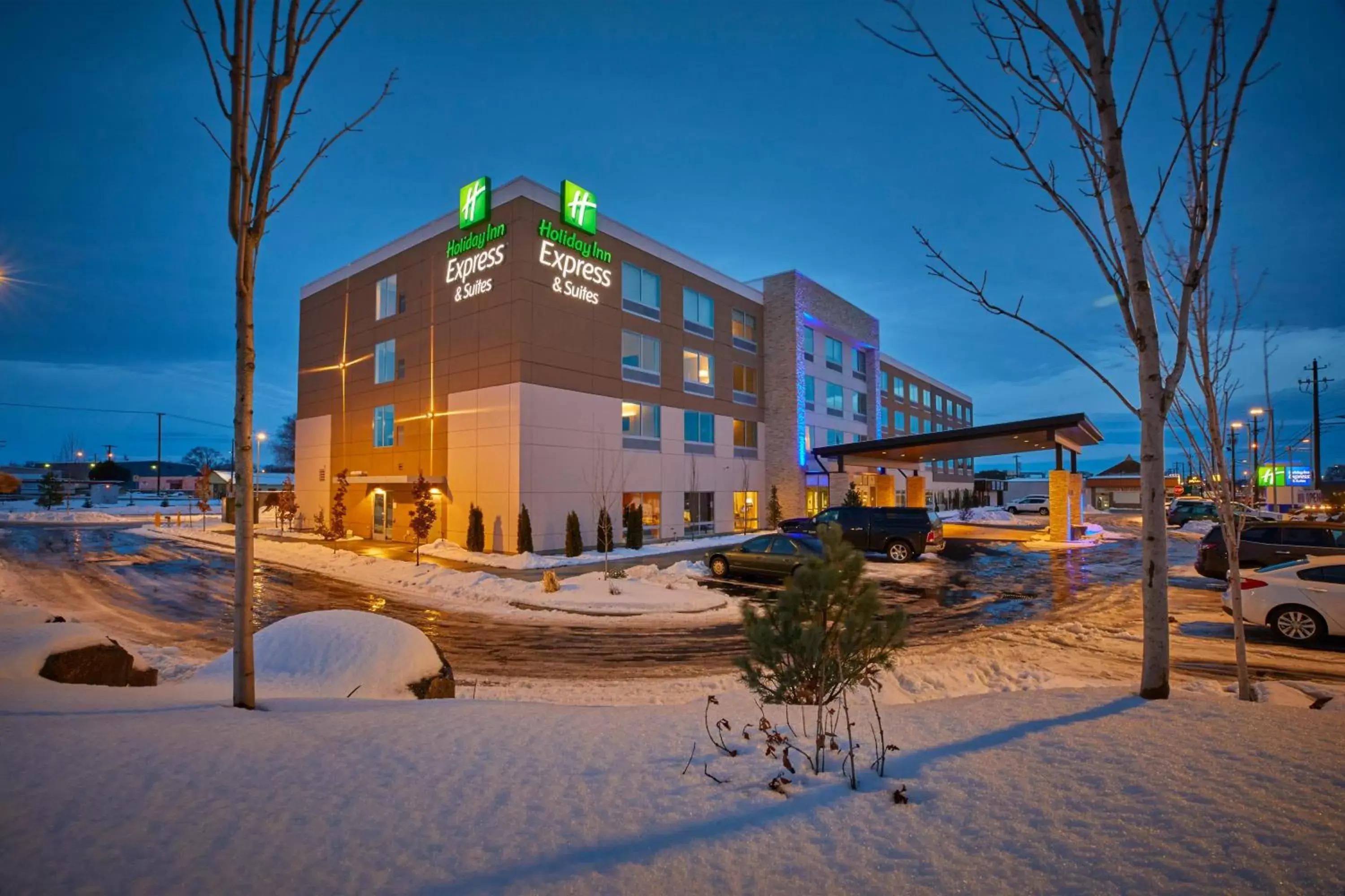 Property building, Winter in Holiday Inn Express & Suites - Hermiston Downtown, an IHG Hotel