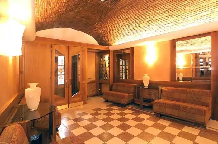 Lobby/Reception in Hotel&Ristorante Miramonti Palazzo Storico