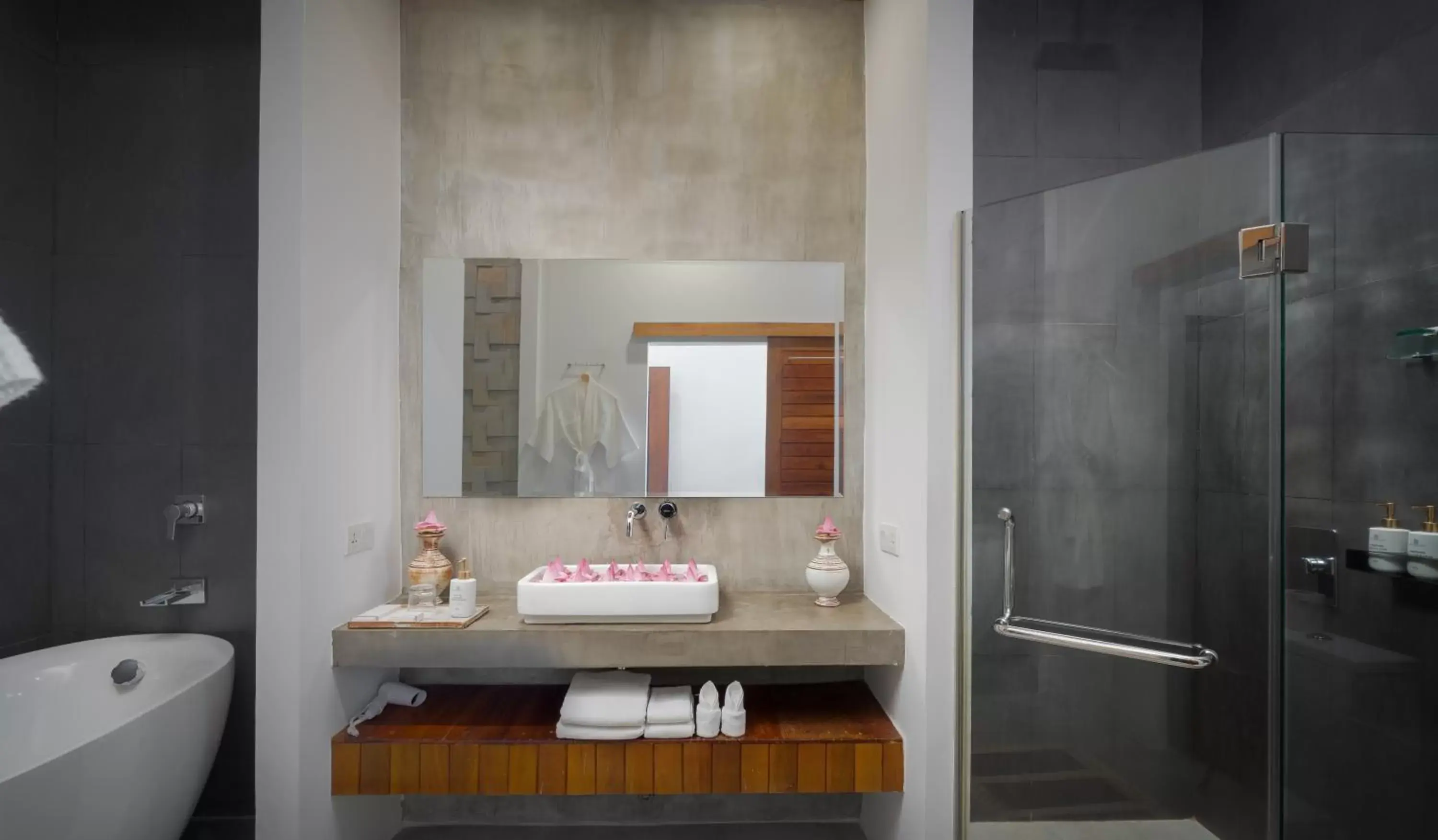 Bathroom in Shintana Saya Residence