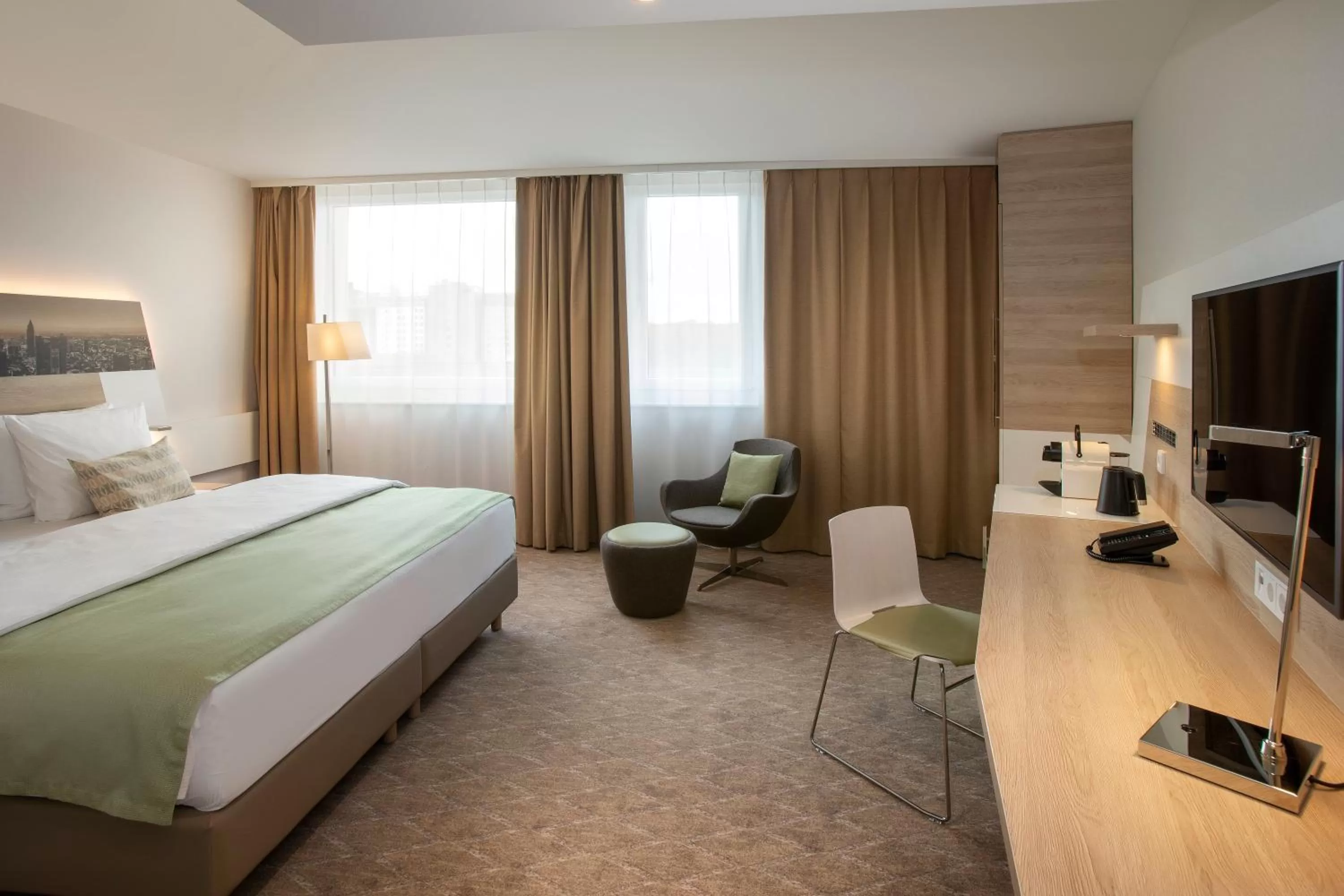 Photo of the whole room, Bed in Holiday Inn Frankfurt Airport by IHG