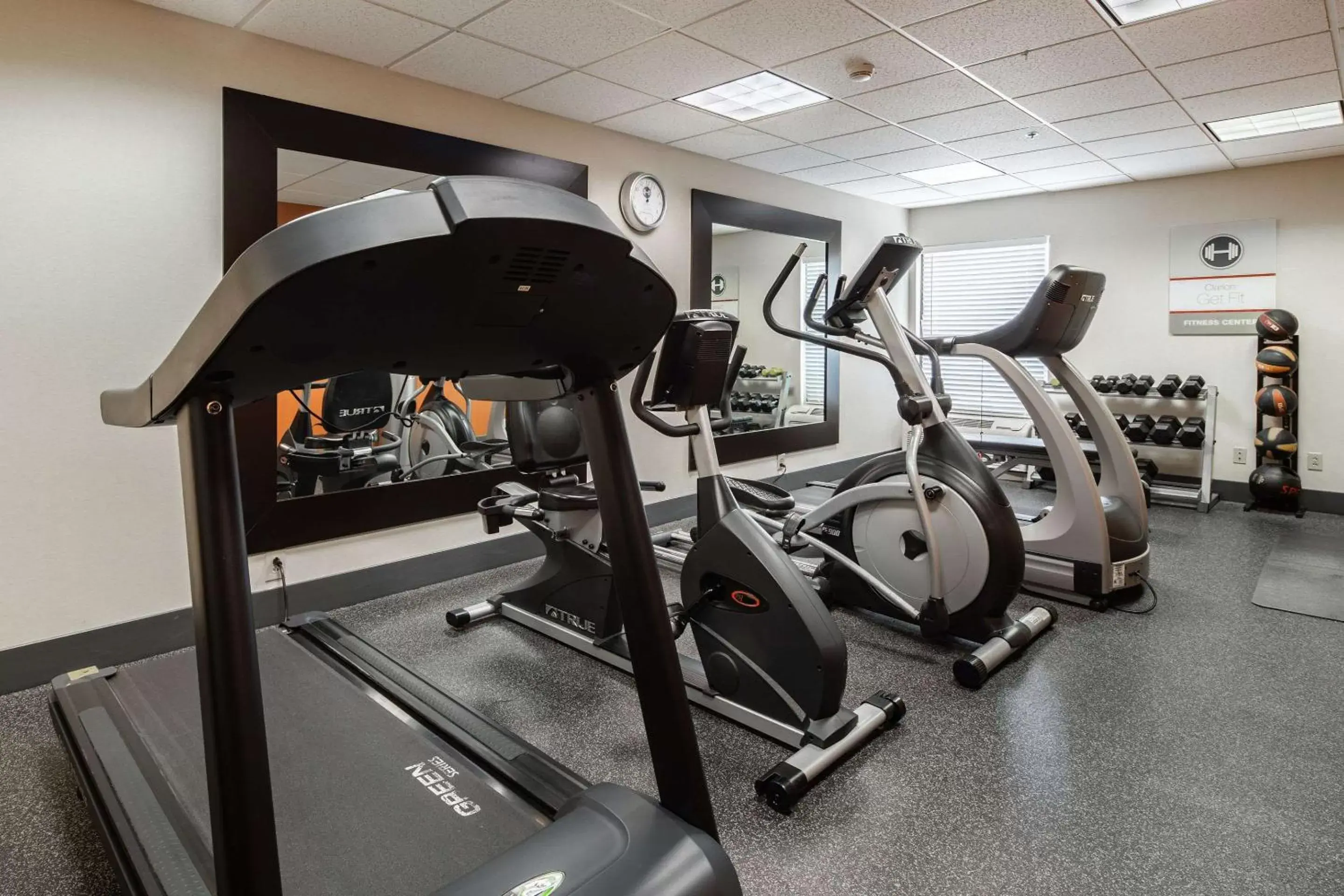 Fitness centre/facilities, Fitness Center/Facilities in Clarion Inn near Lookout Mountain