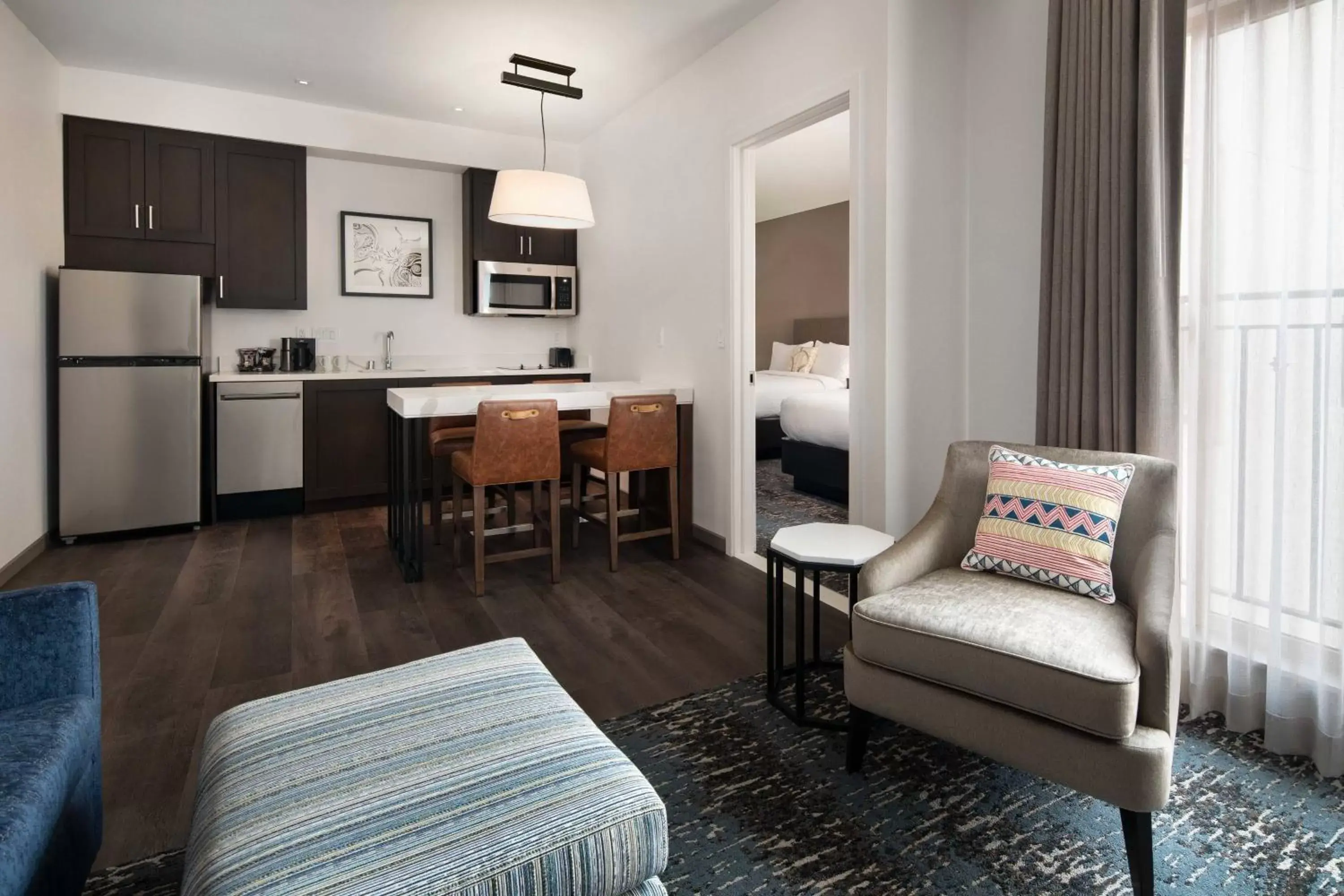 Bedroom, Seating Area in Residence Inn Los Angeles Glendale