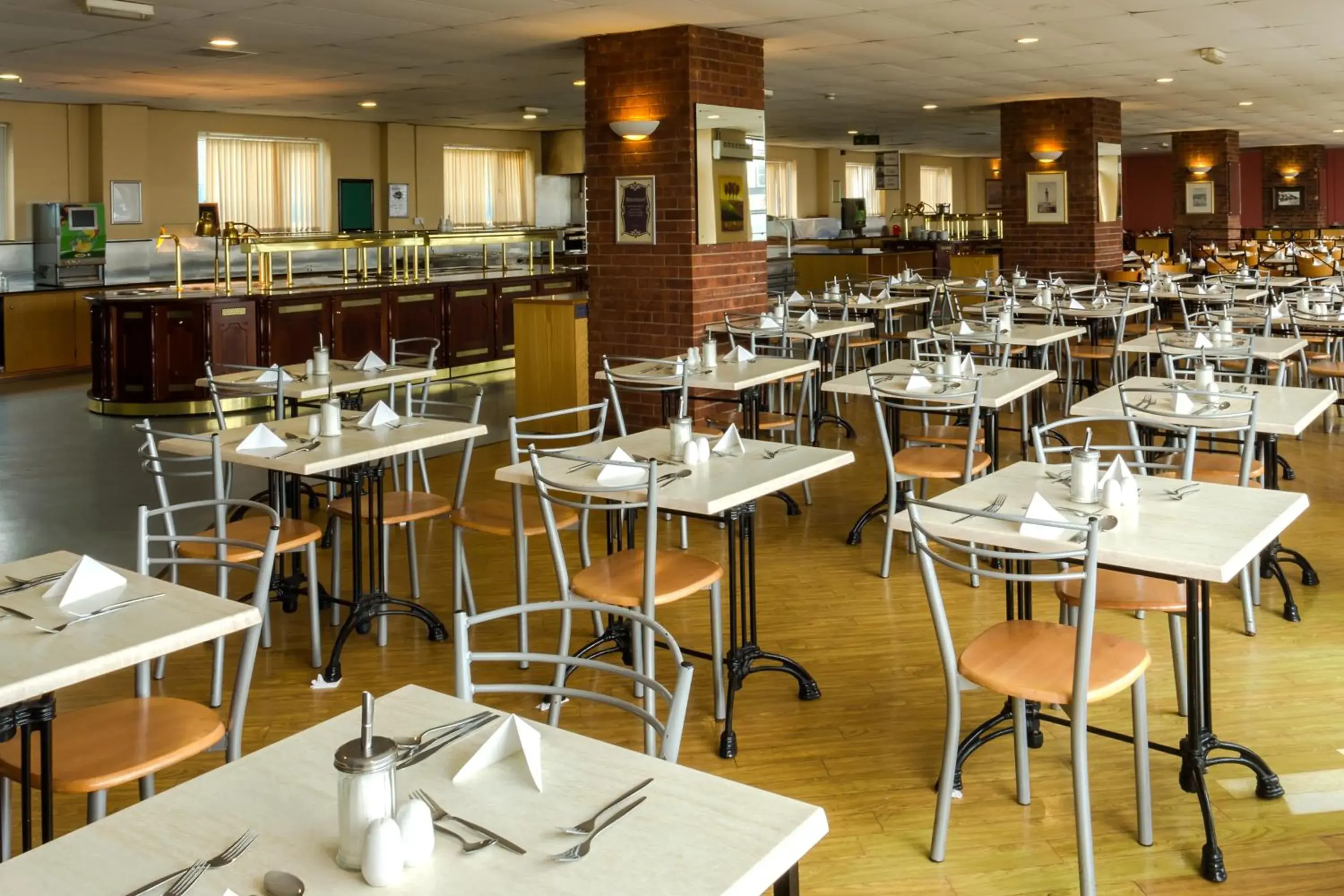 Food and drinks, Restaurant/Places to Eat in The Grand Burstin Hotel