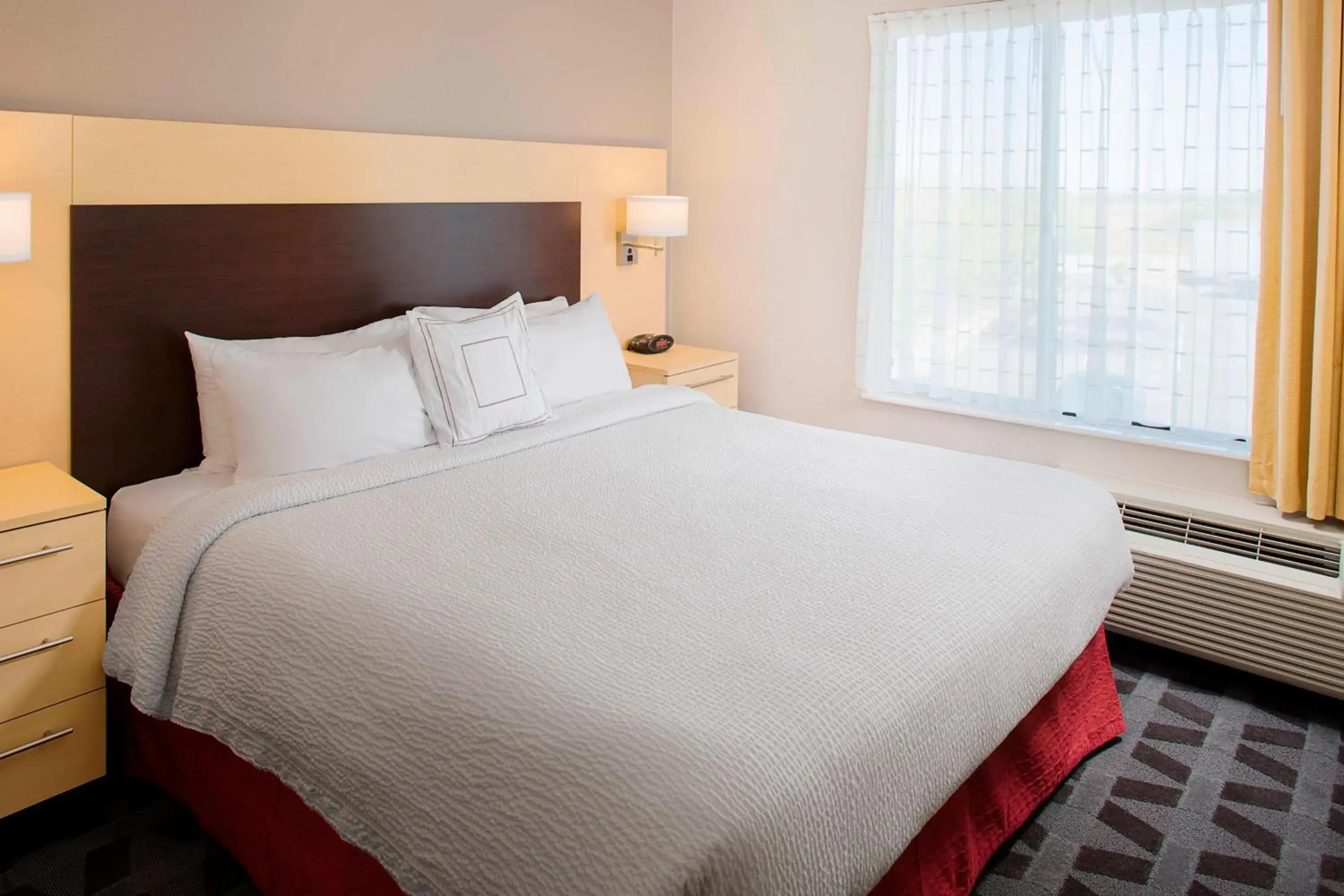 Bedroom, Bed in TownePlace Suites by Marriott Phoenix Goodyear