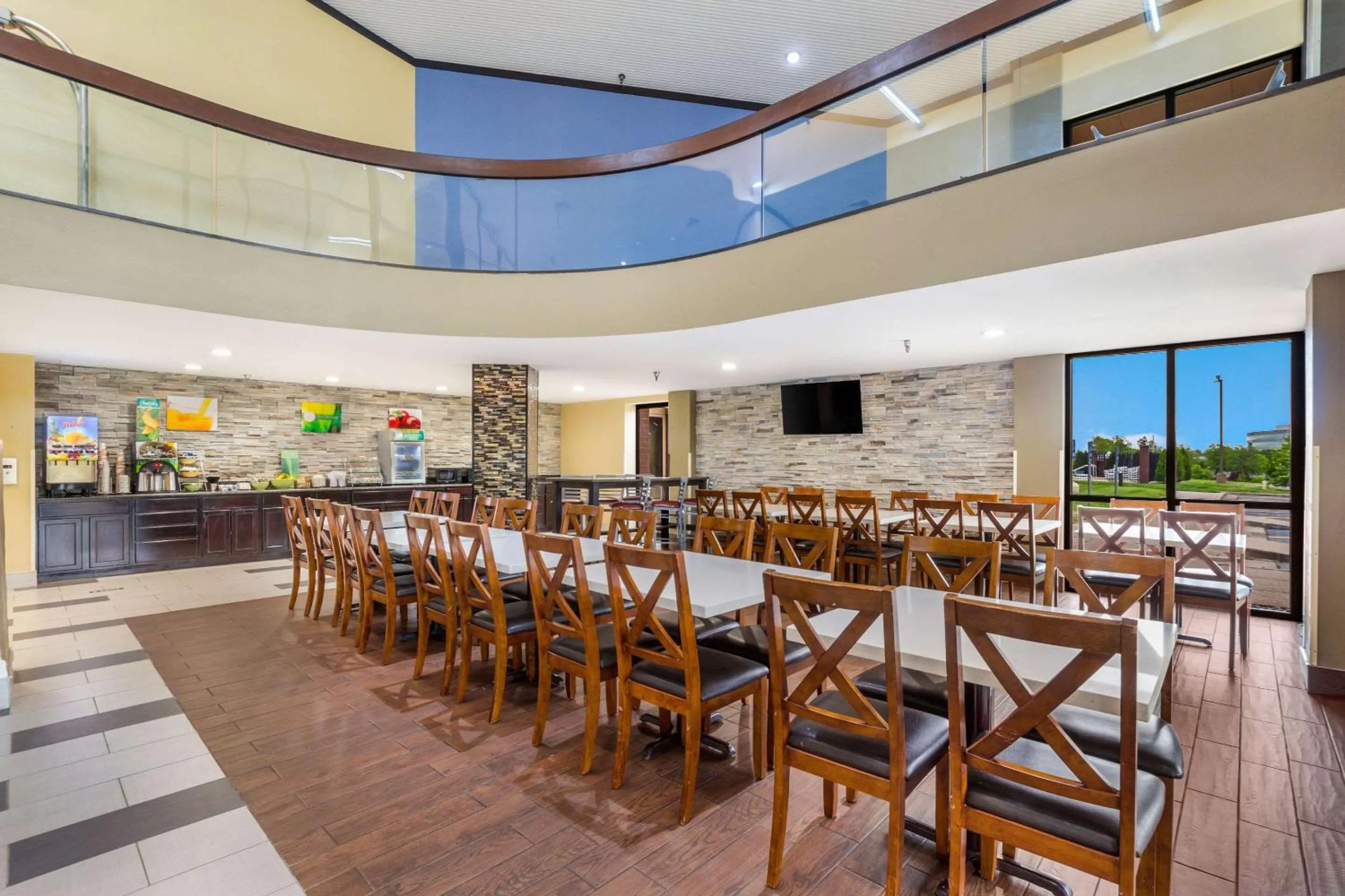 Restaurant/places to eat in Quality Inn & Suites Florence - Cincinnati South