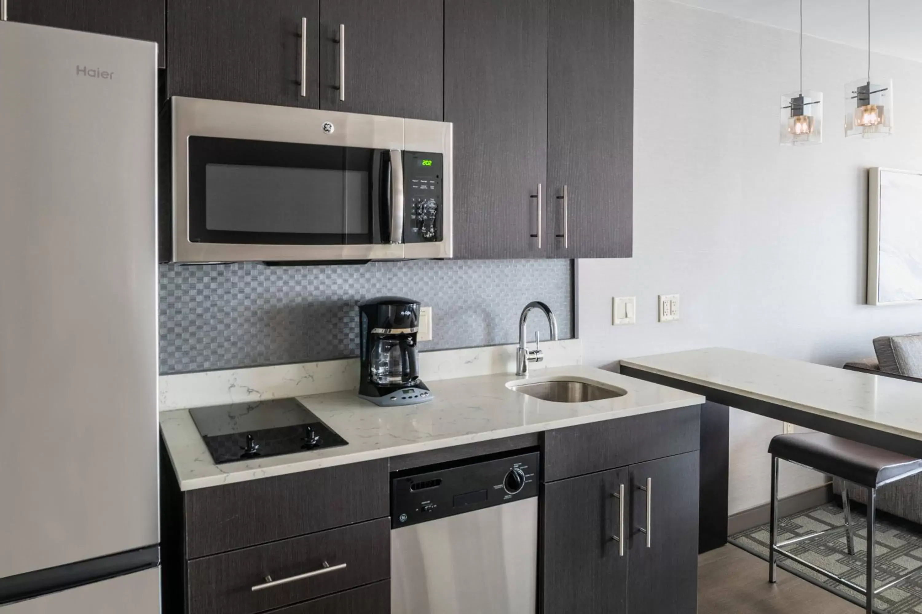 Kitchen or kitchenette, Kitchen/Kitchenette in Residence Inn by Marriott Portsmouth Downtown