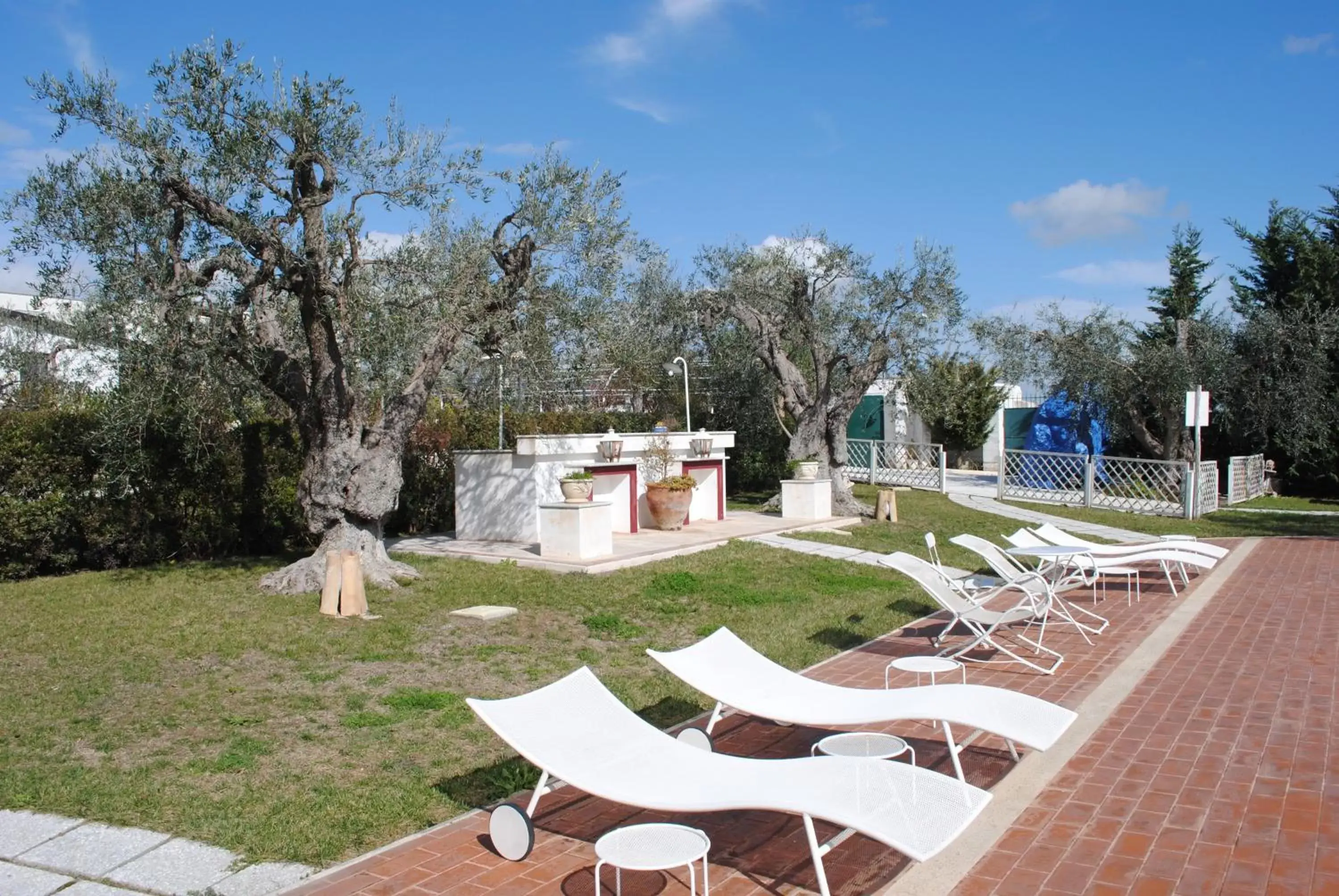 Garden, Swimming Pool in Hotel Giardino Giamperduto