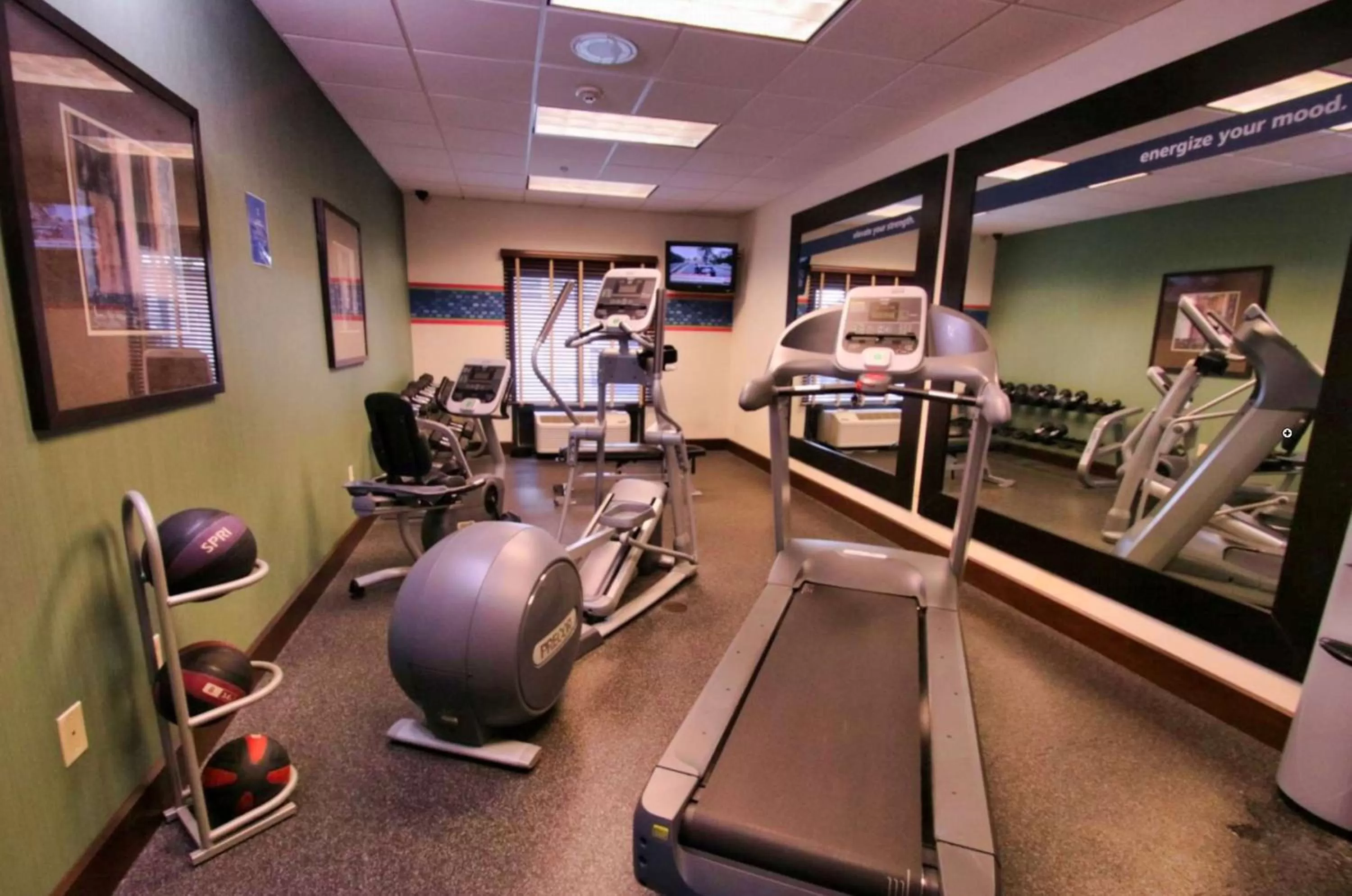 Fitness centre/facilities in Hampton Inn & Suites Jacksonville Beach Boulevard/Mayo Clinic