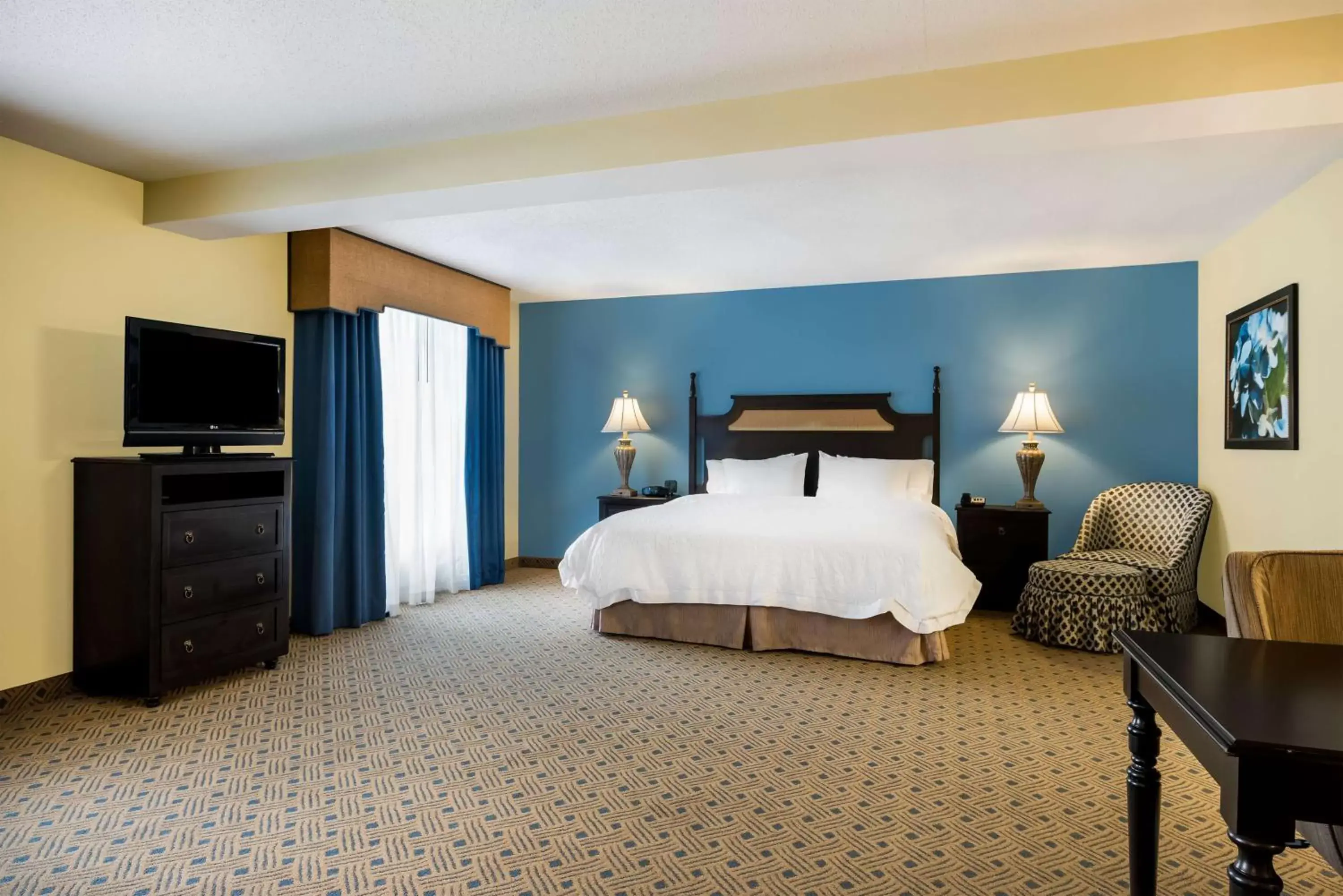 Bedroom, Bed in Hampton Inn Murrells Inlet/Myrtle Beach Area