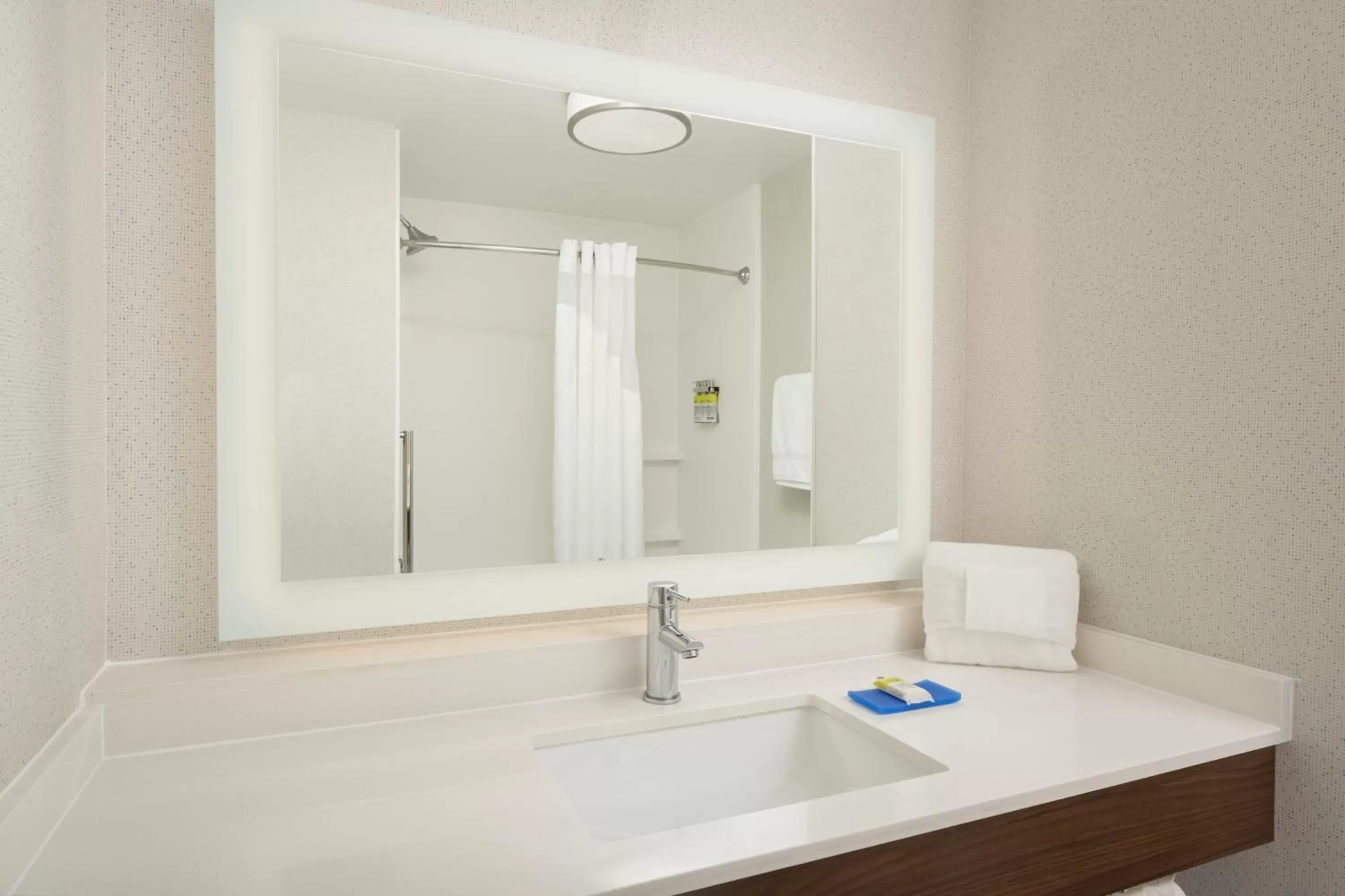 Bathroom in Holiday Inn Express - Tullahoma, an IHG Hotel