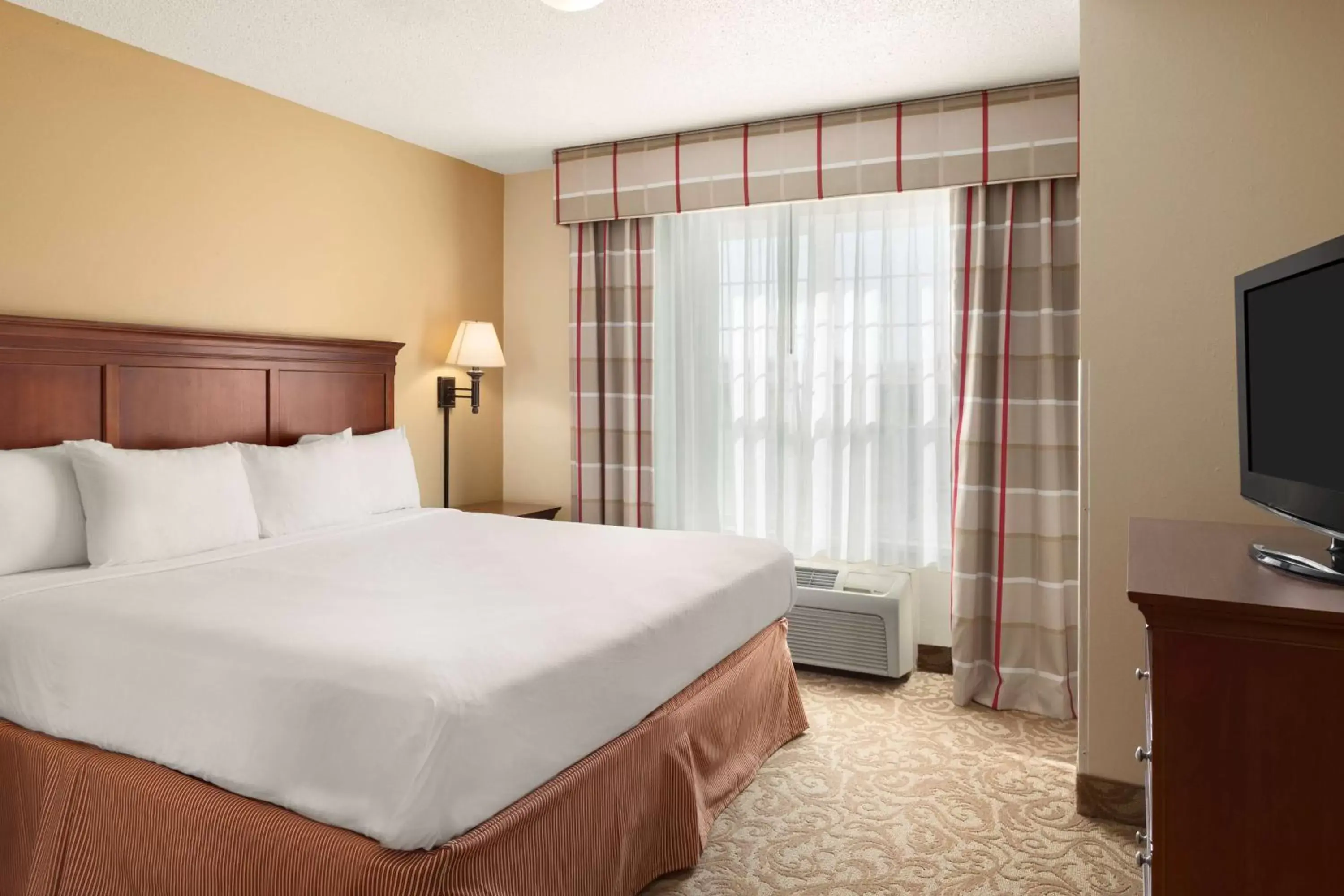 Photo of the whole room, Bed in Country Inn & Suites by Radisson, Fort Dodge, IA