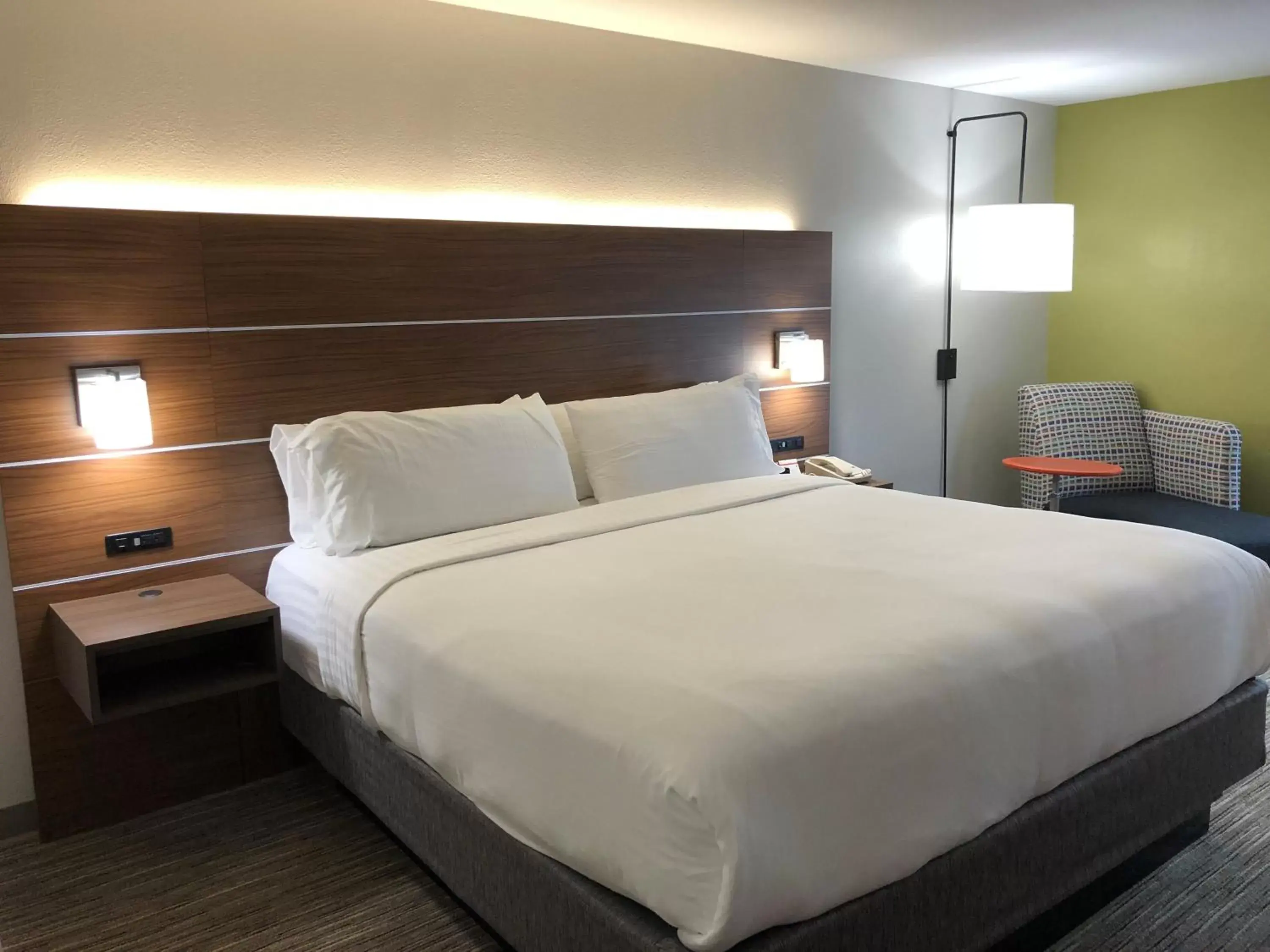 Standard Room in Holiday Inn Express Atlanta-Stone Mountain by IHG Standard Room in Holiday Inn Express Atlanta-Stone Mountain by IHG