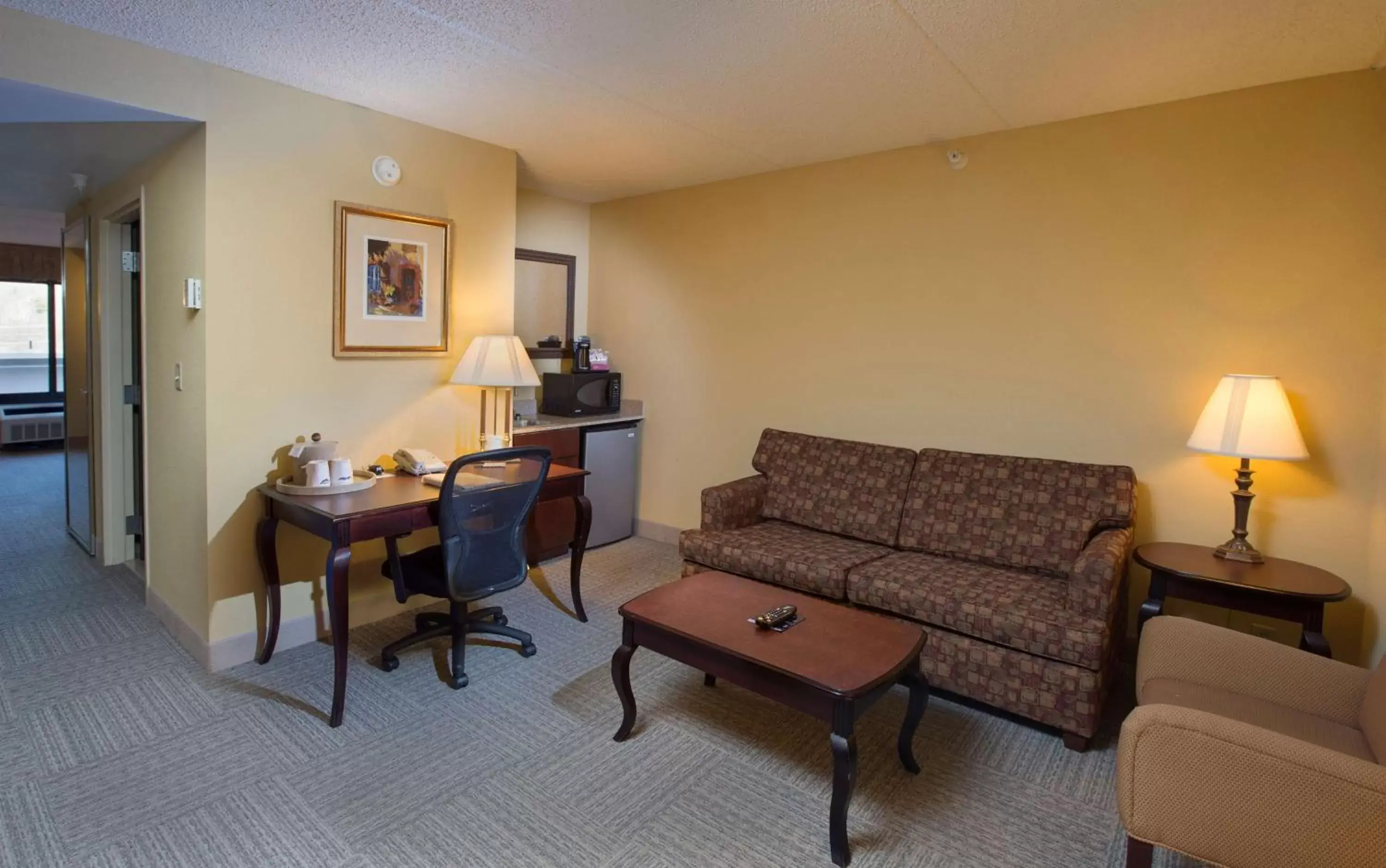 Living room, Seating Area in Hampton Inn Bennington