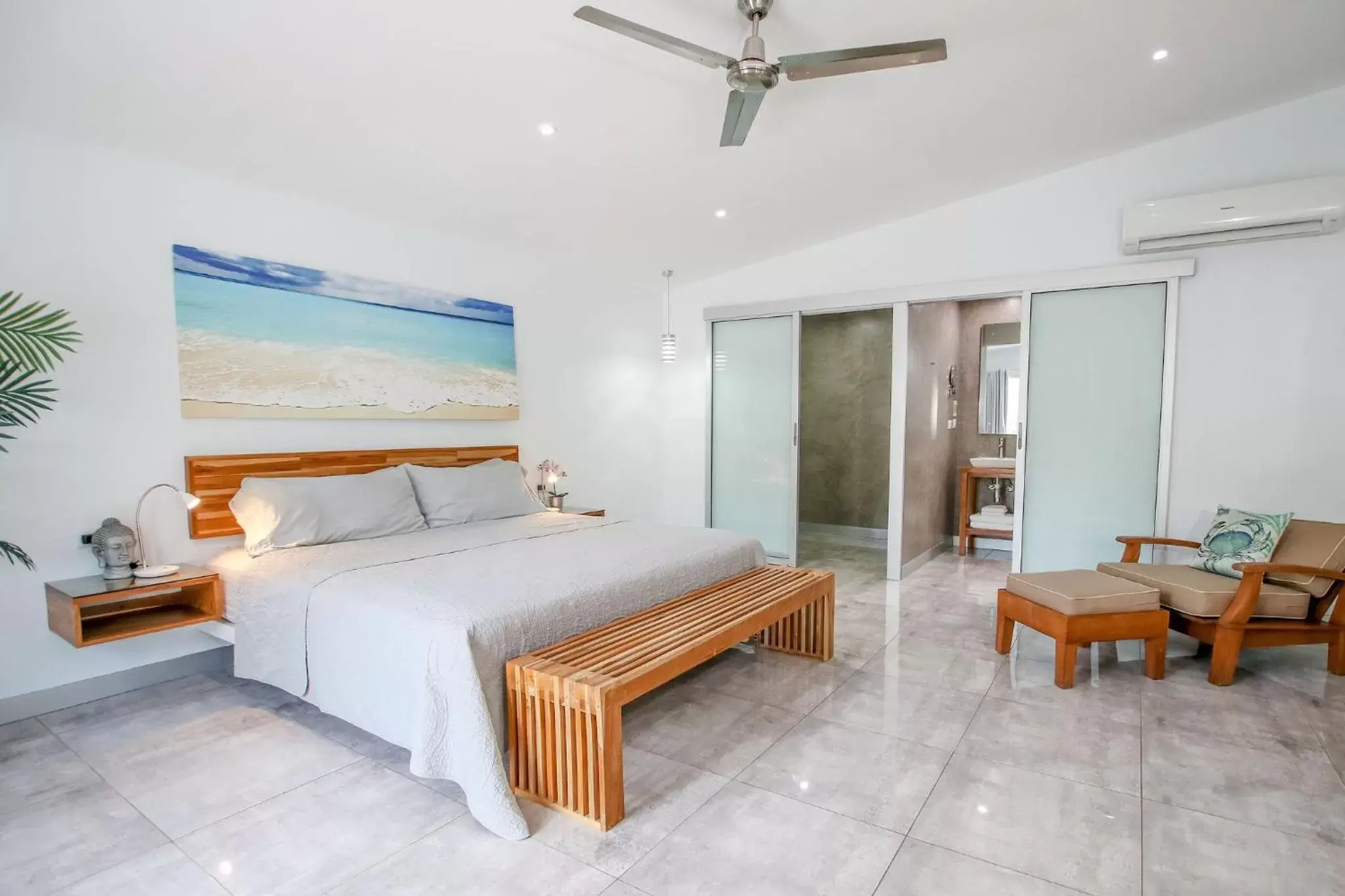 Bed in Tamarindo Bay Boutique Hotel - Adults Only