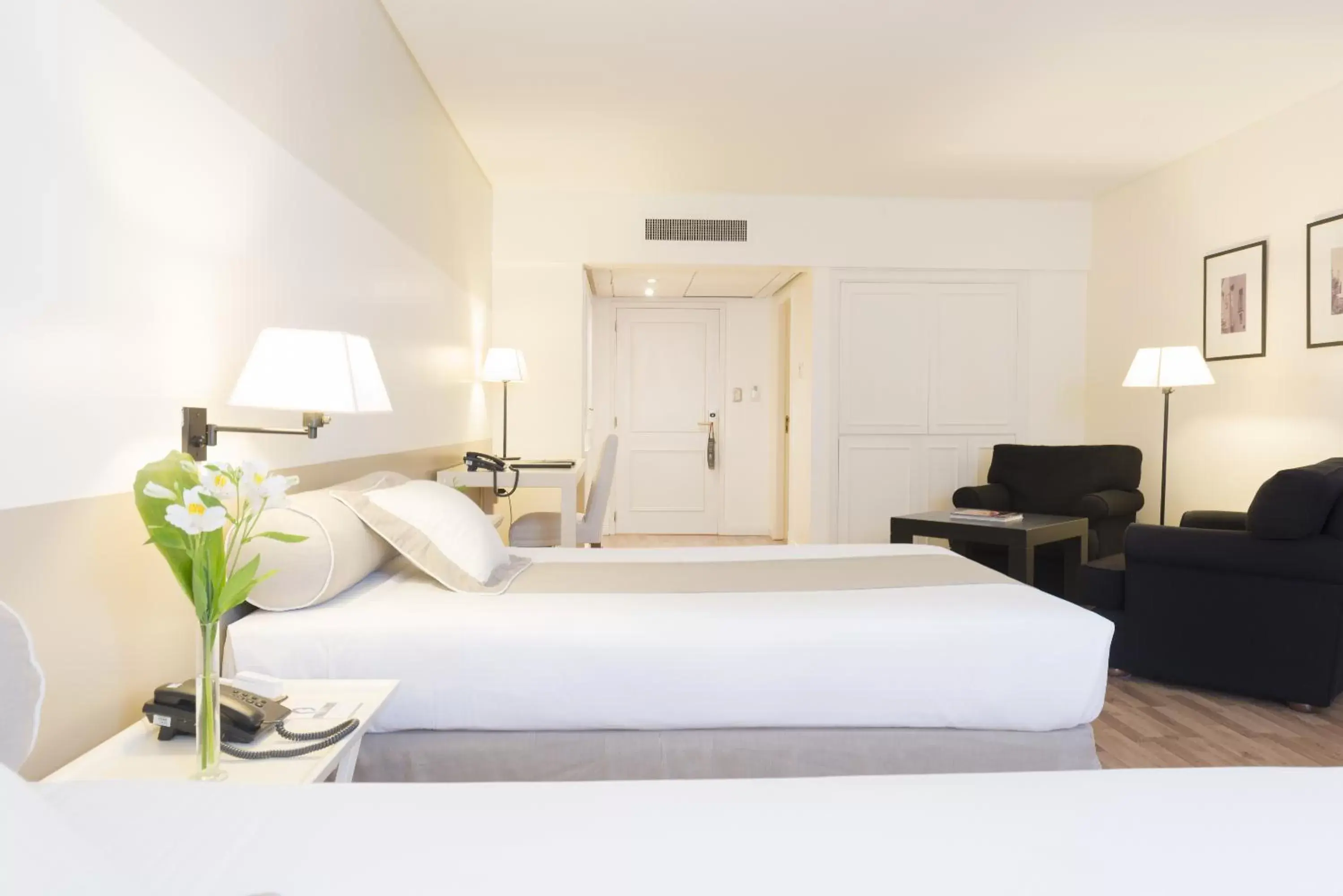 Bedroom, Bed in Loi Suites Recoleta Hotel