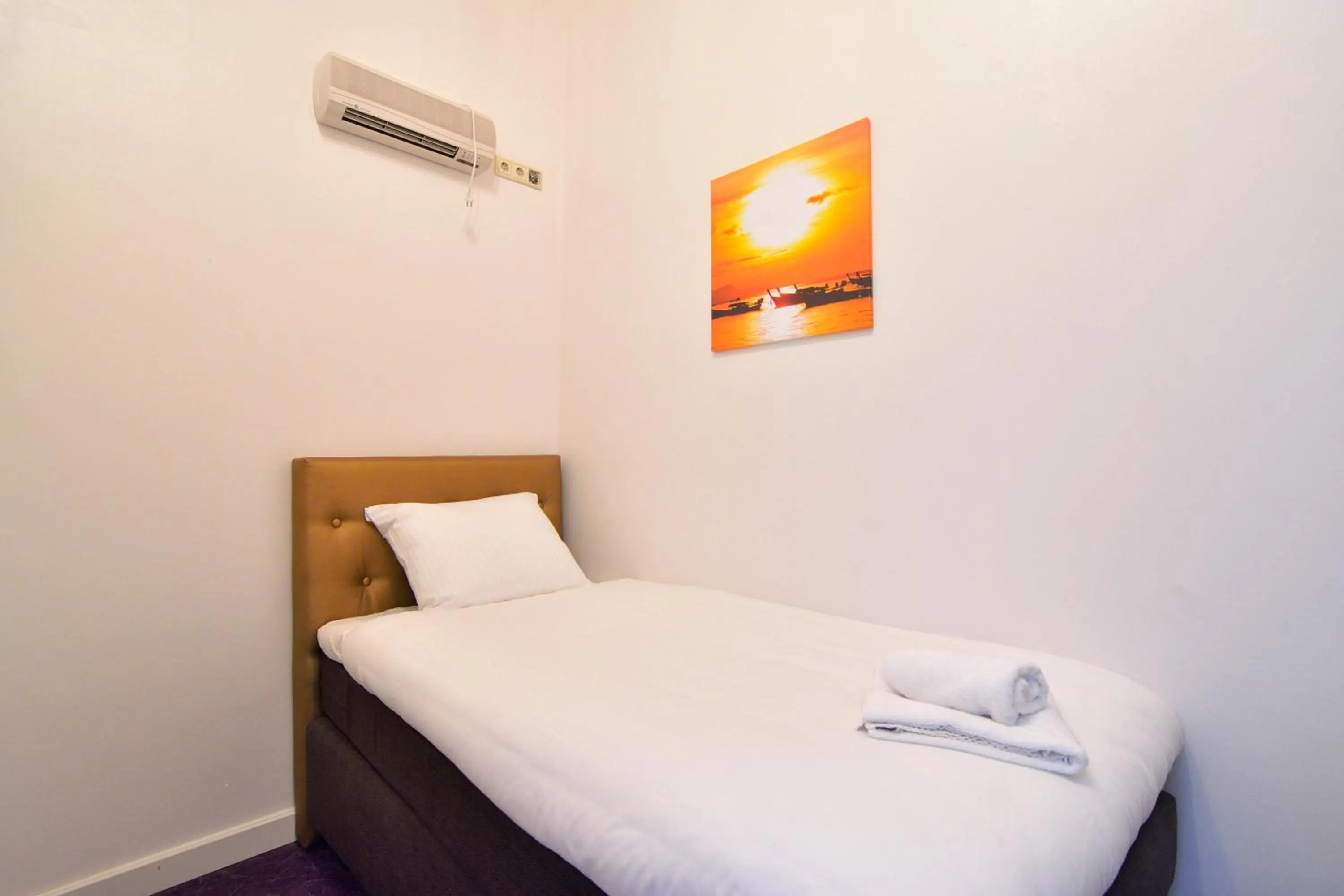 Bedroom, Bed in Hotel La Belle Vue