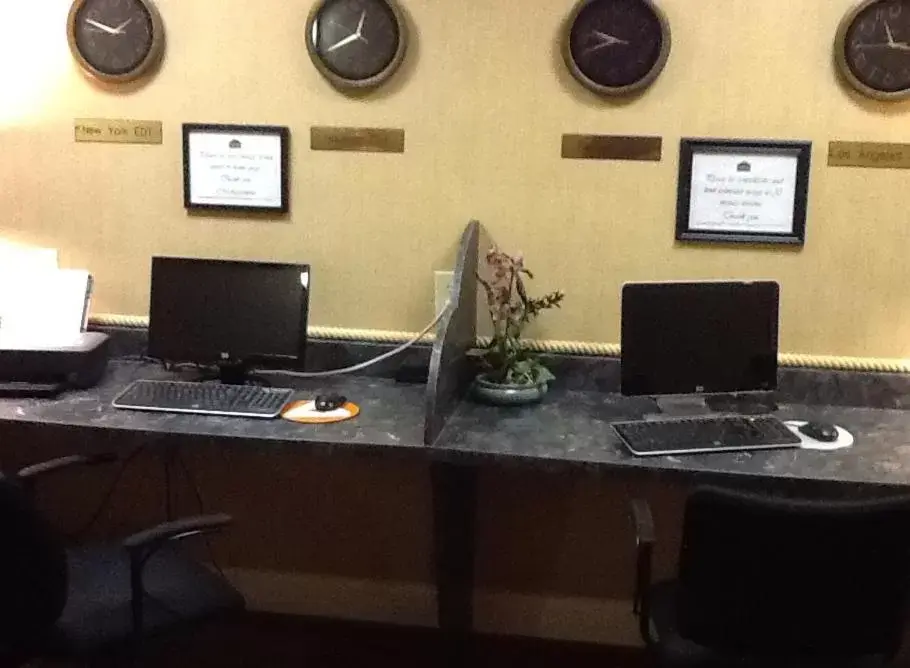 TV and multimedia, Business Area/Conference Room in Ramada Hotel Ashland-Catlettsburg