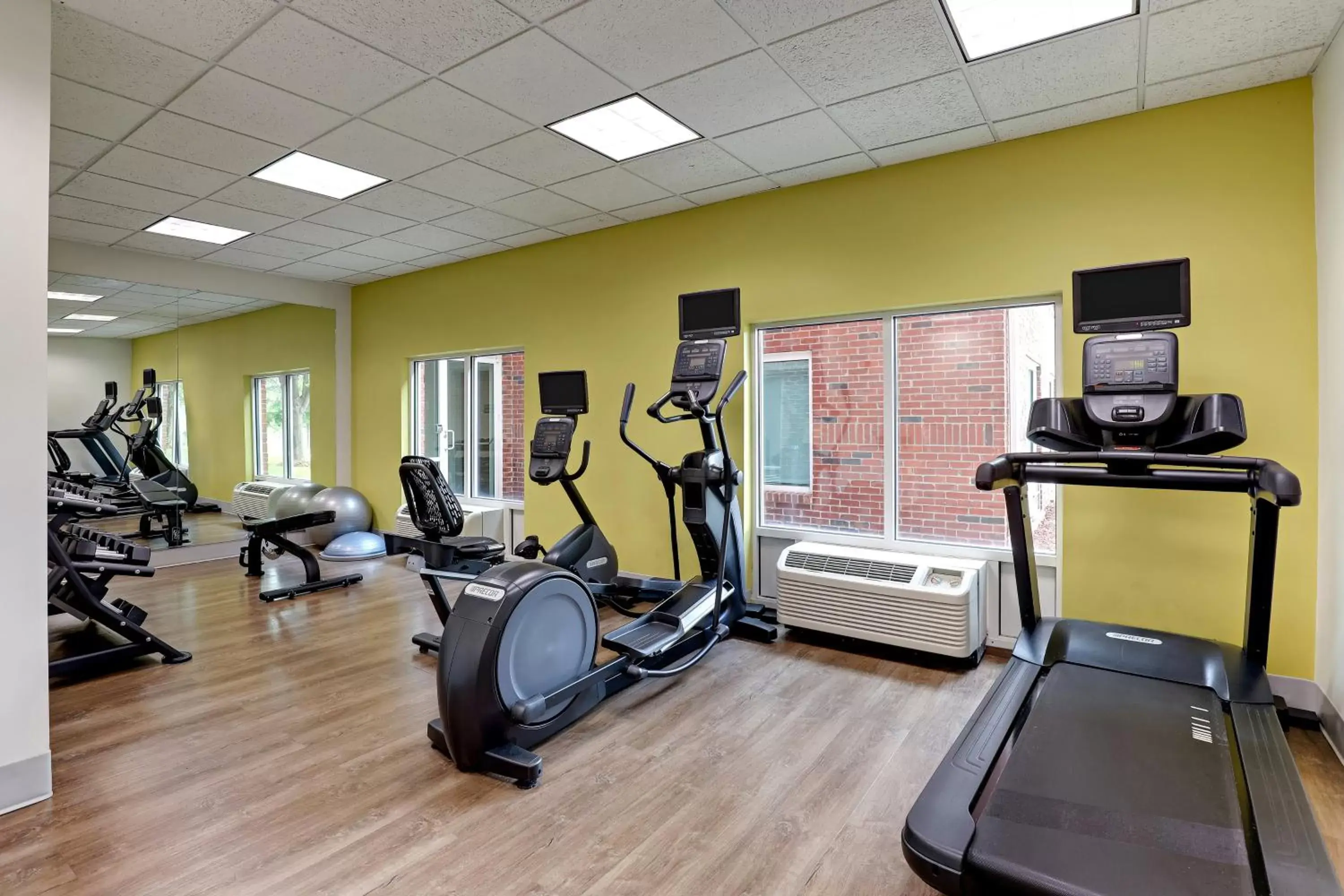 Spa and wellness centre/facilities, Fitness Center/Facilities in Holiday Inn Express Campbellsville, an IHG Hotel