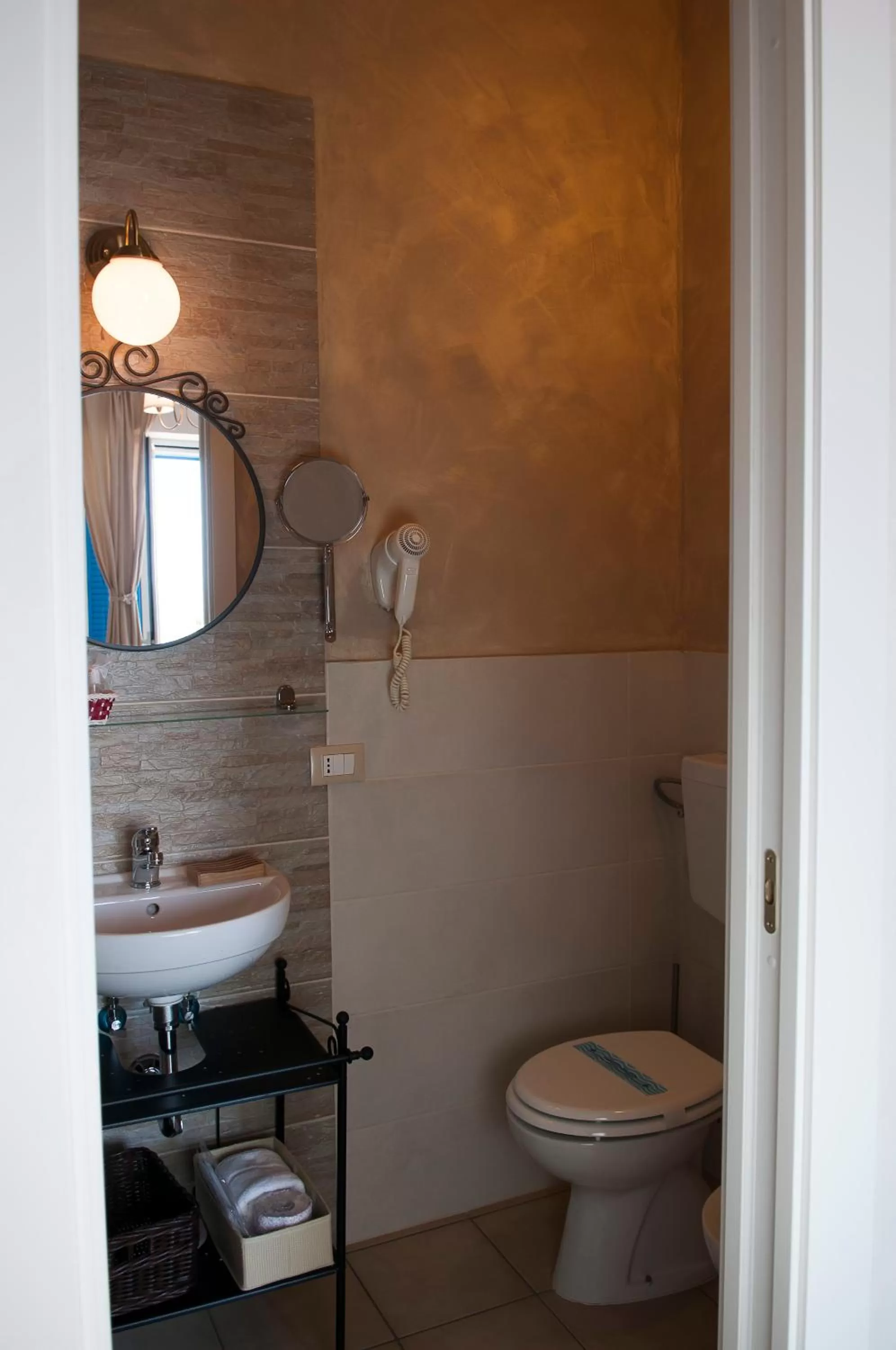 Bathroom in La dimora di Caboto B&B