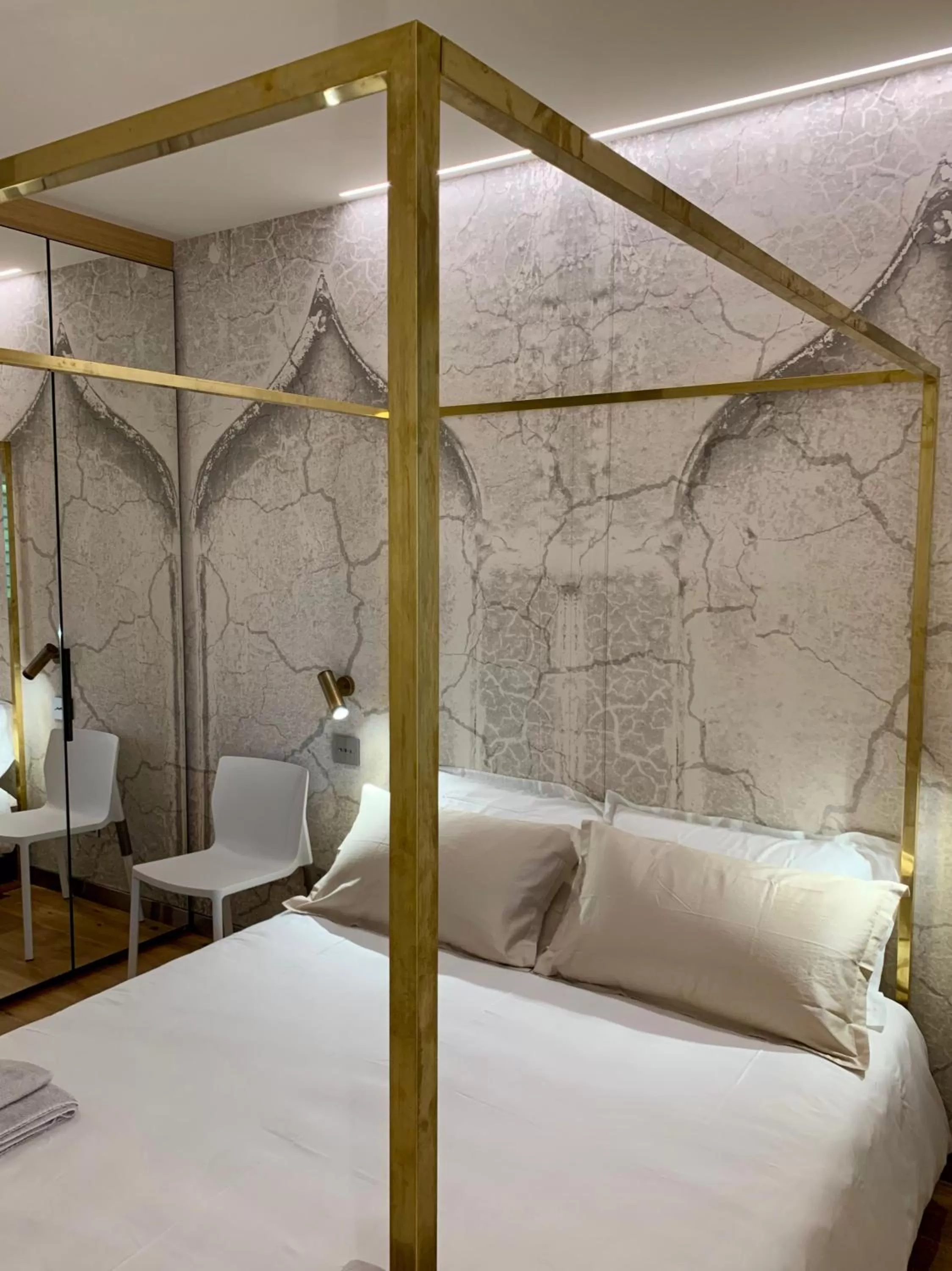 Bed in La Forestale Luxury Ecolodge B&B Primo Piano