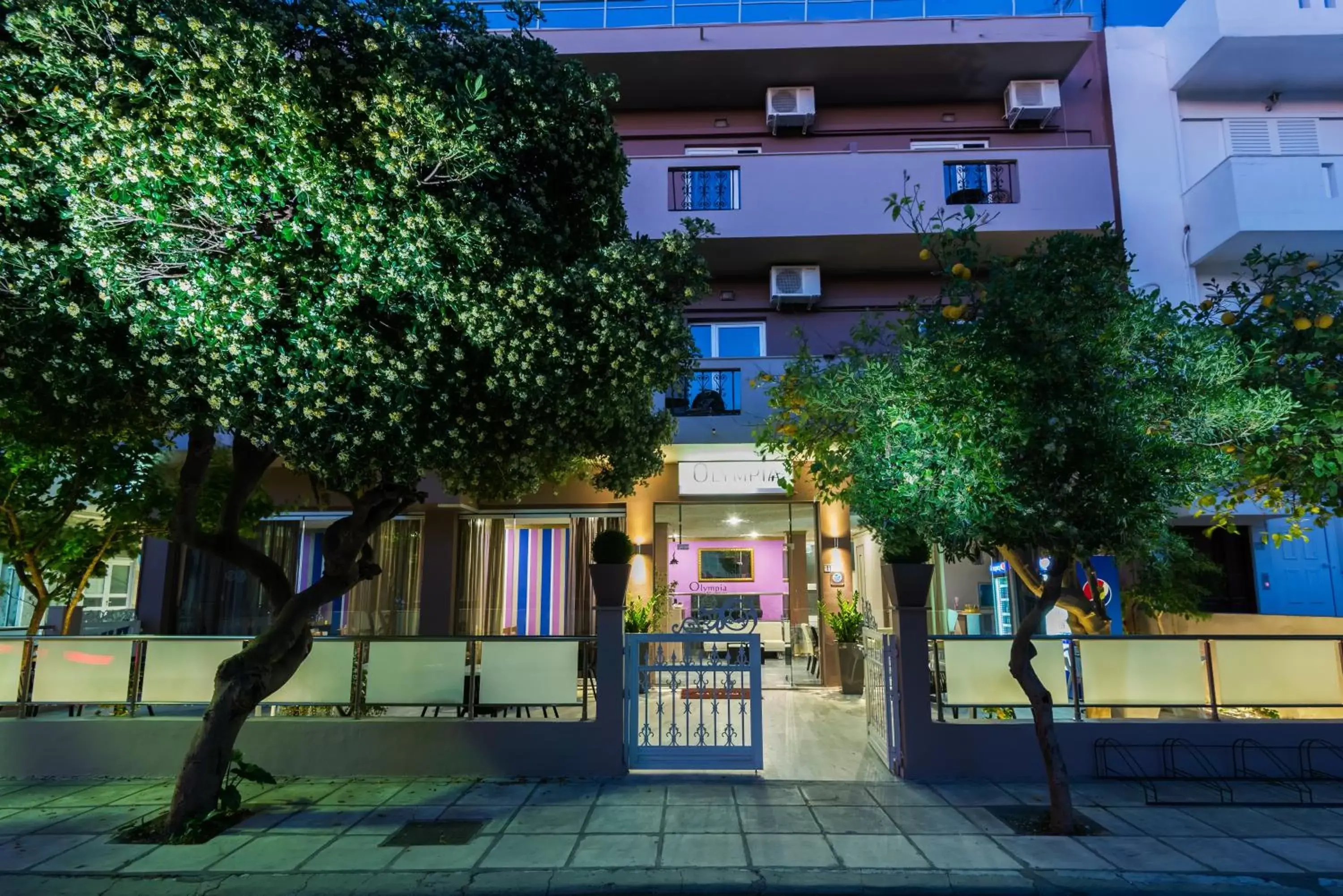 Facade/entrance, Property Building in Olympia Hotel