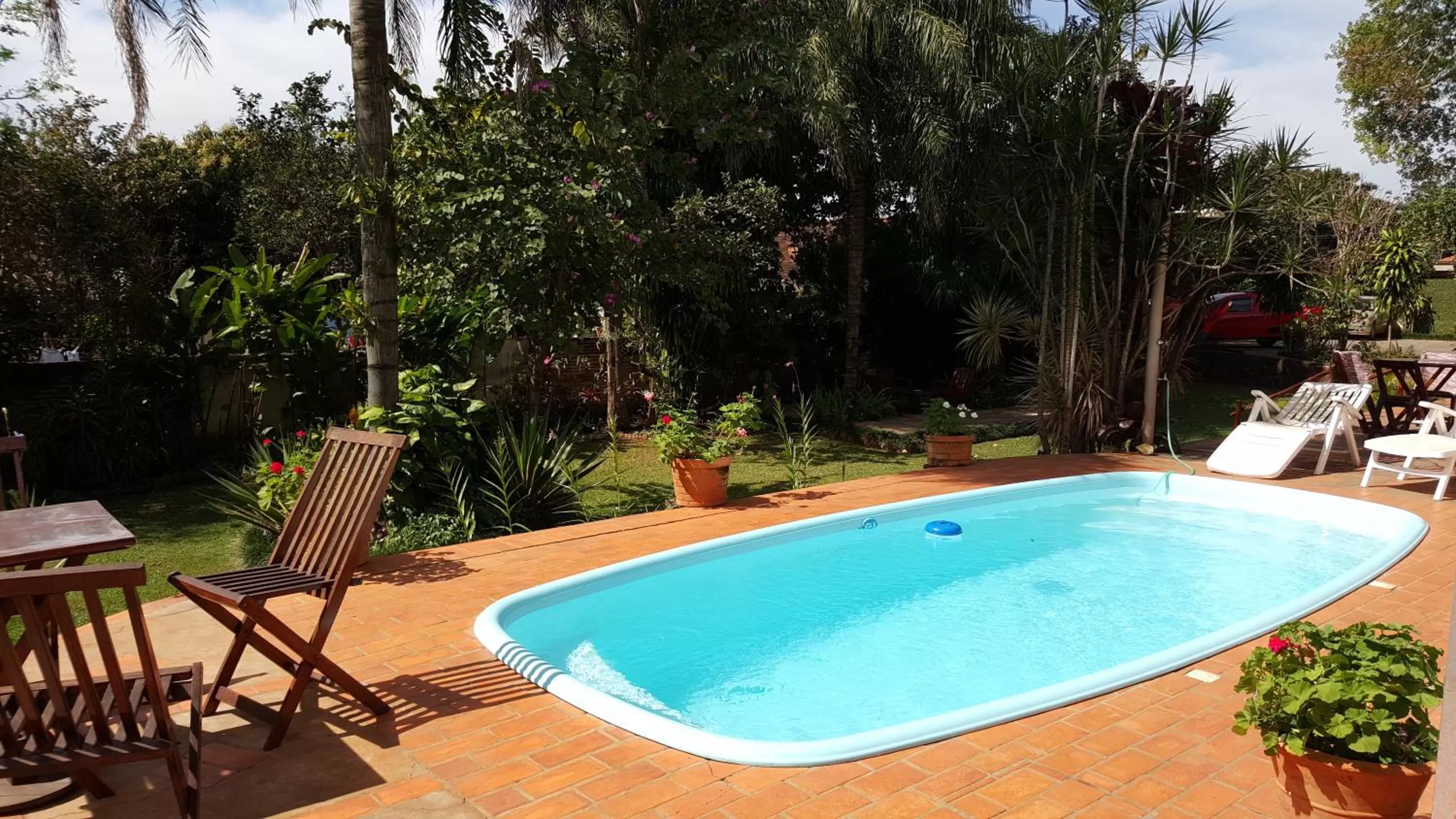 Swimming pool in Las Orquideas Parque Hotel