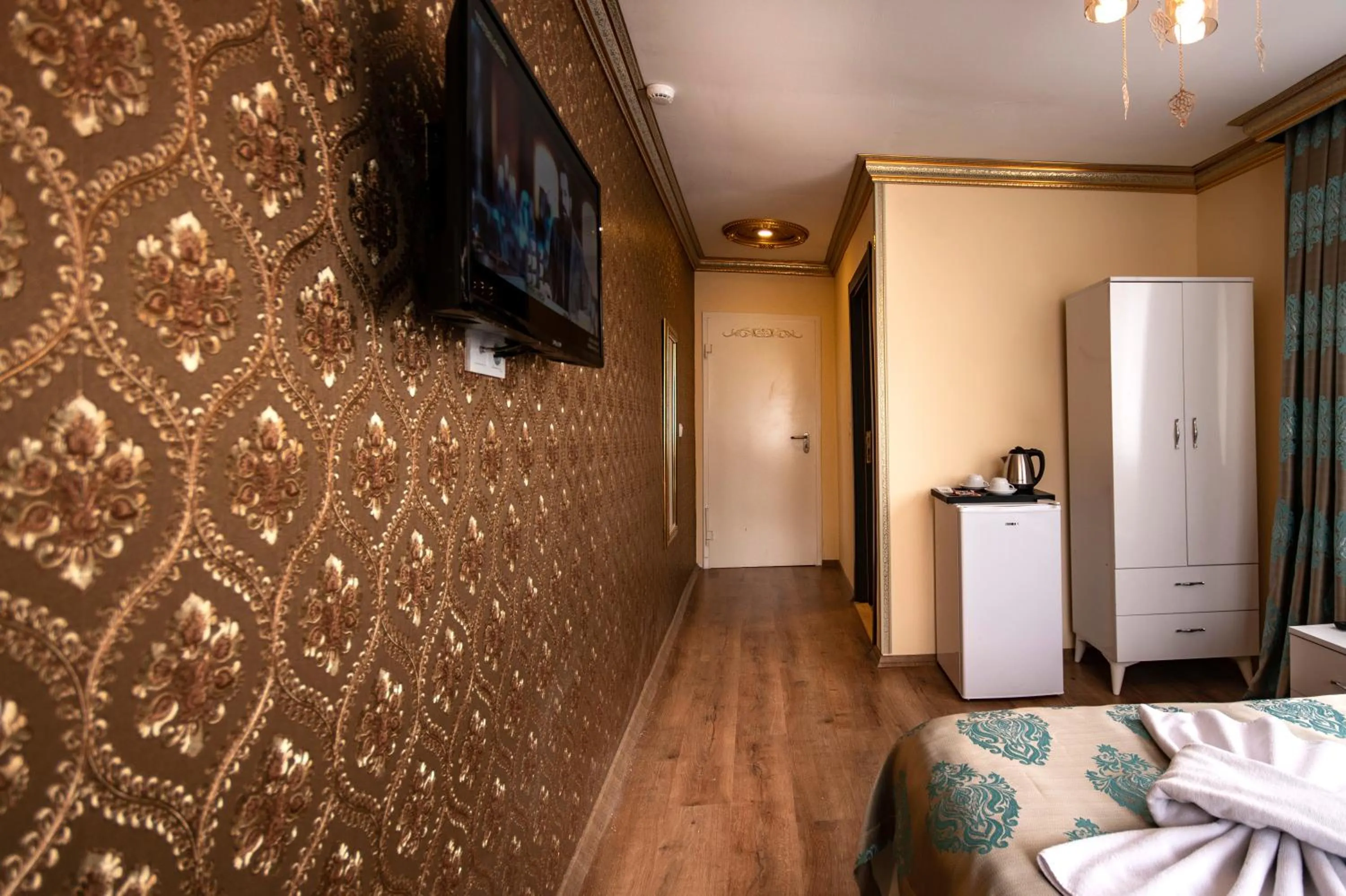 Bed in Paris Garden Hotel Istanbul