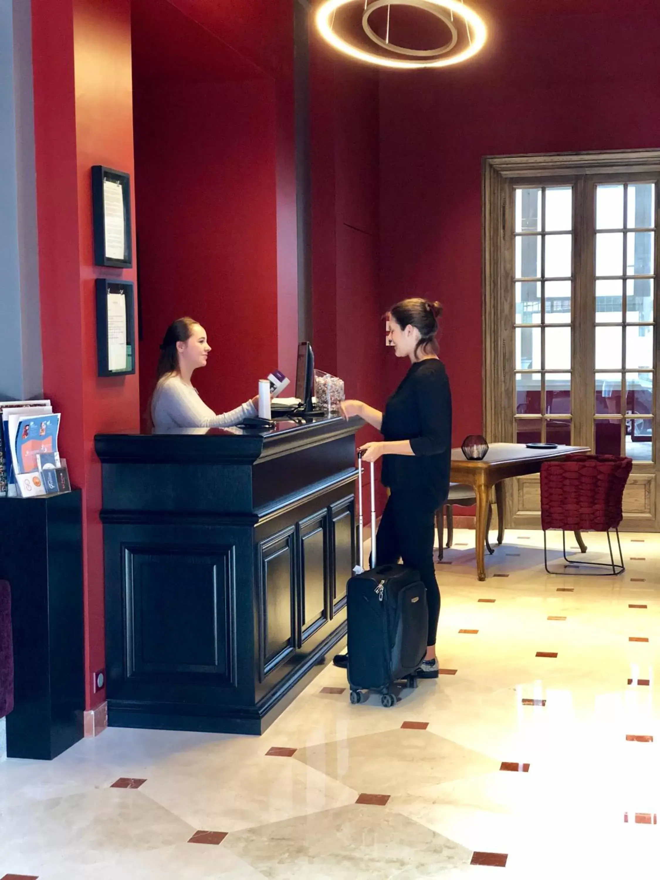 Staff in Mercure Rennes Centre Place Bretagne