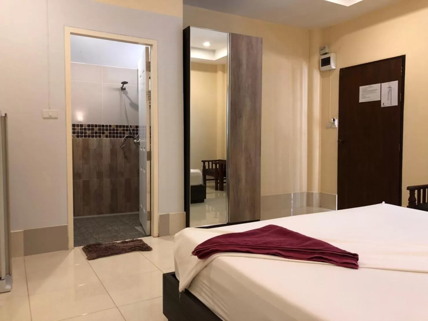 Bed in Ao Thong beach Resort