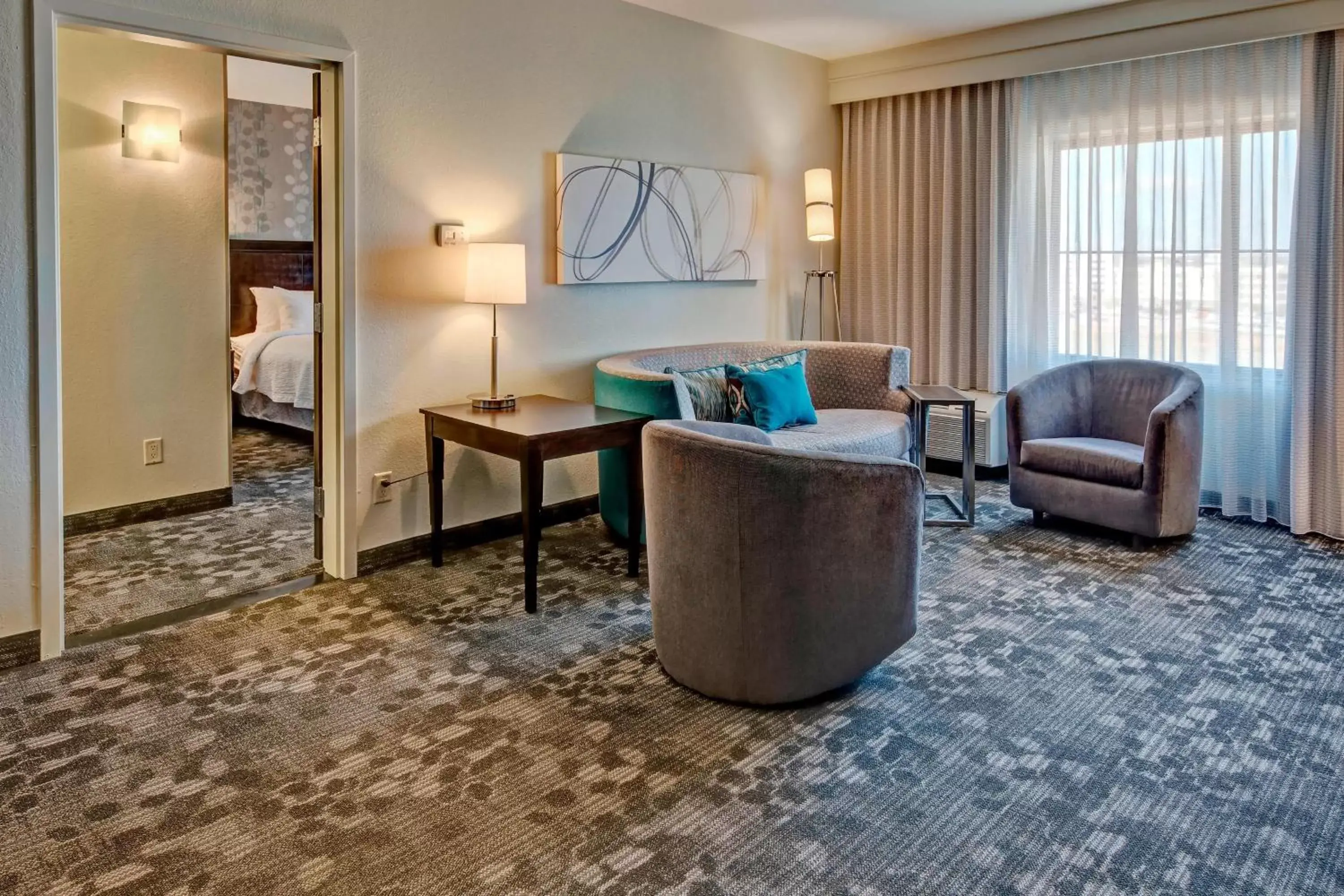 Living room, Seating Area in Courtyard by Marriott Midland