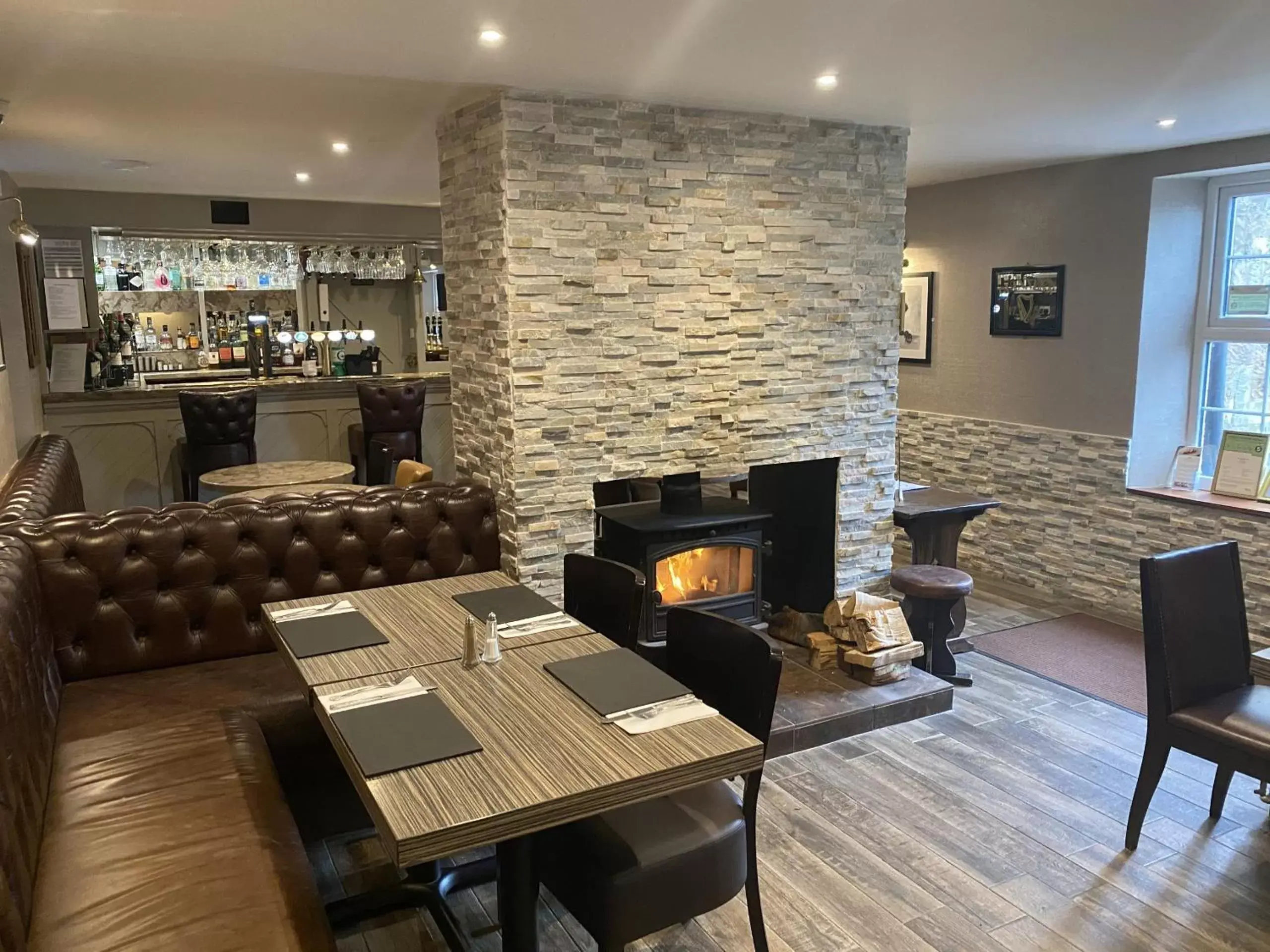 Dining area, Lounge/Bar in The Blue Bell Crookham