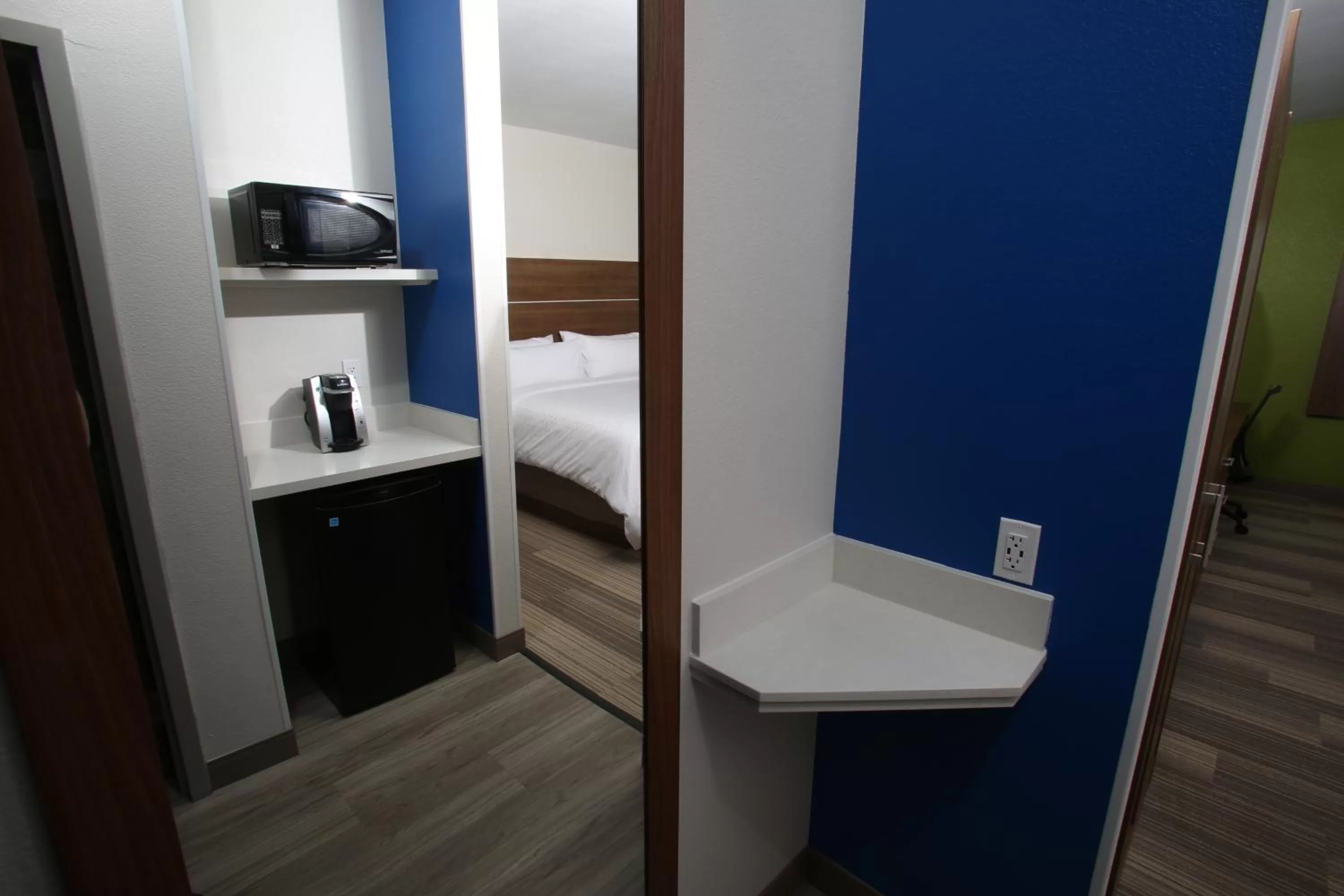 Bedroom in Holiday Inn Express - McCook by IHG