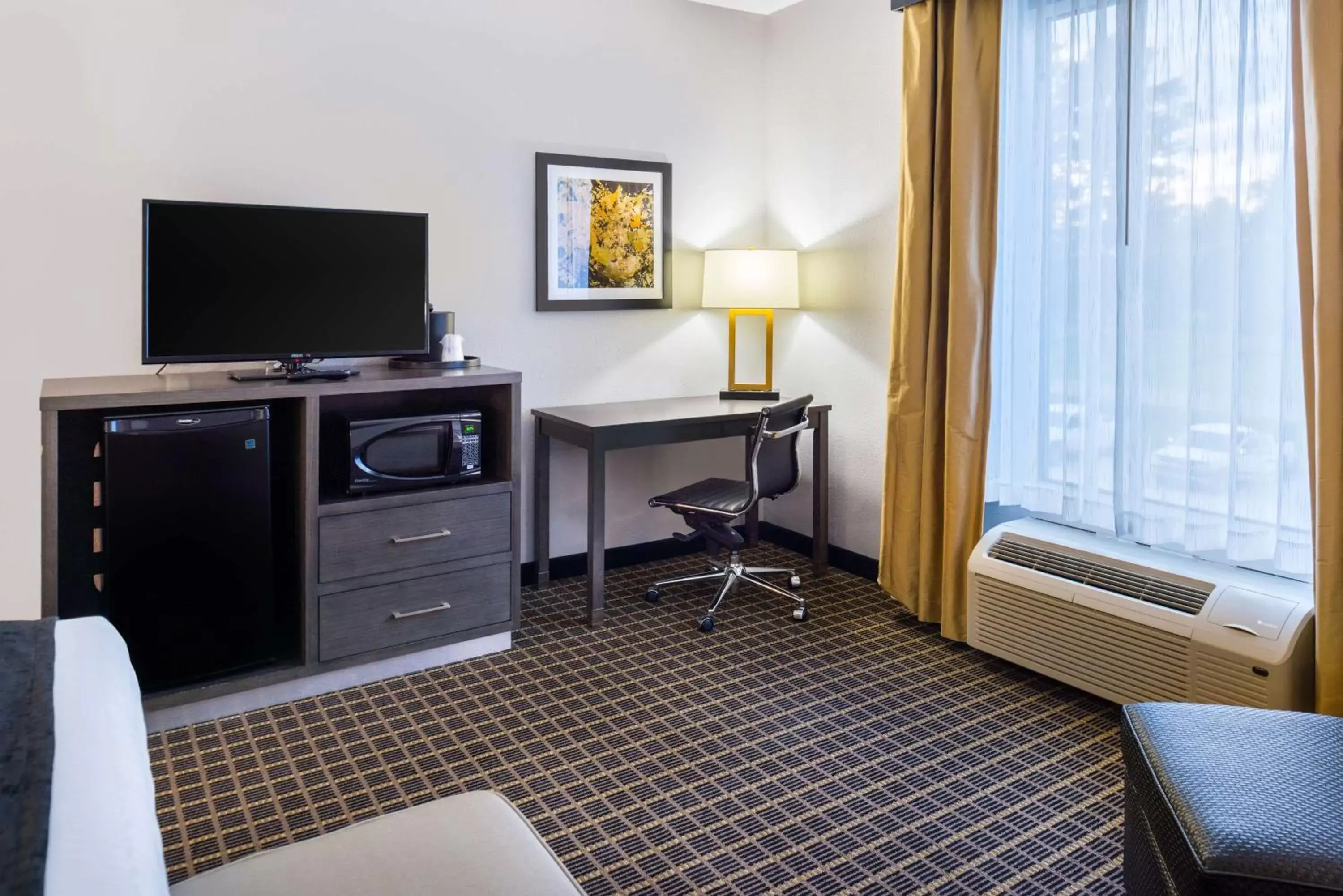 Bedroom, Seating Area in Best Western Plus Regency Park