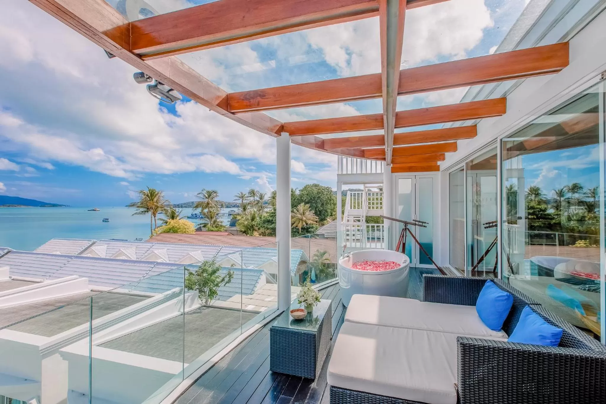 Balcony/Terrace in The Privilege Hotel Ezra Beach Club