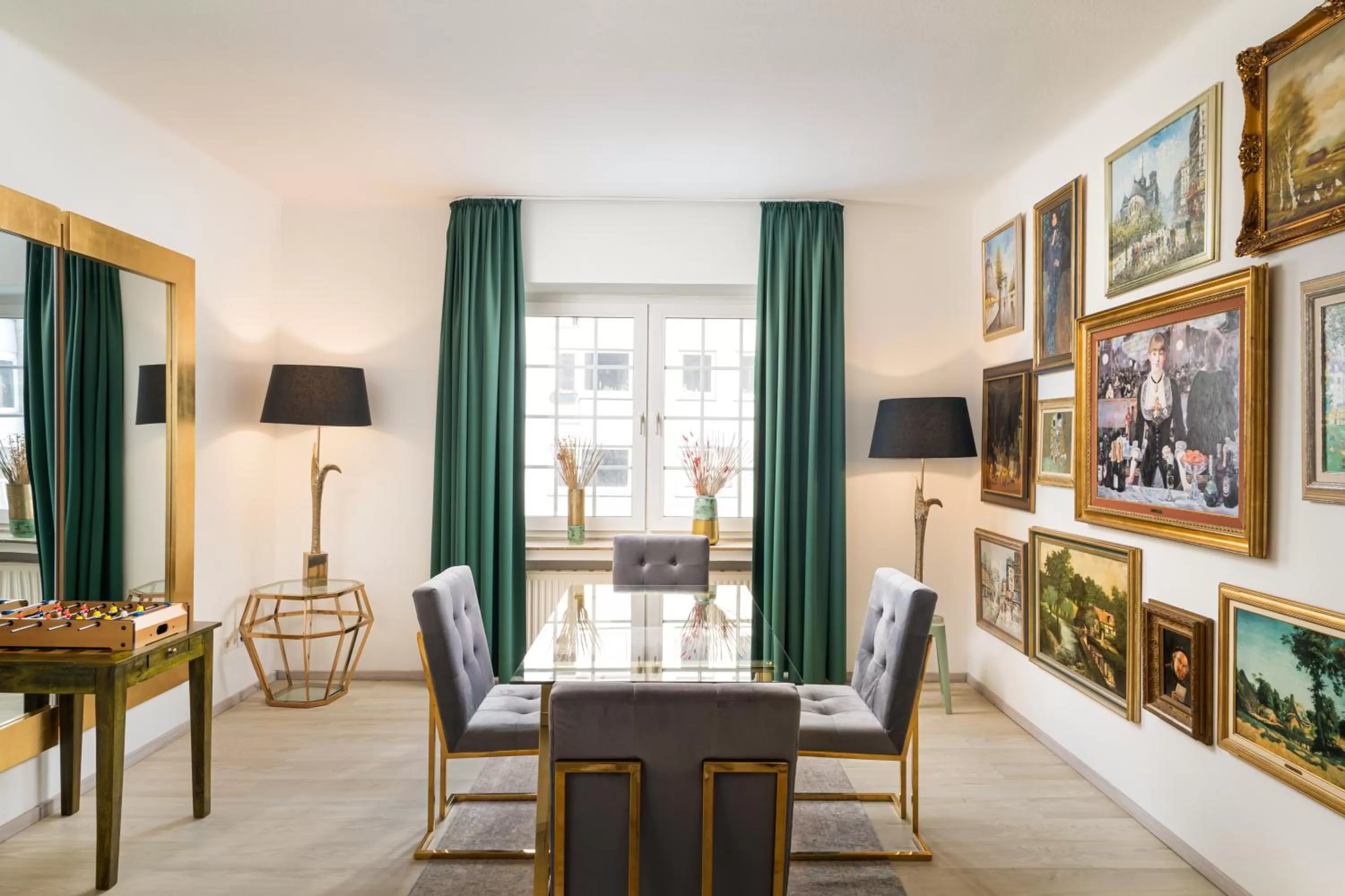 Seating area in Arthotel ANA Liberty Bremen City