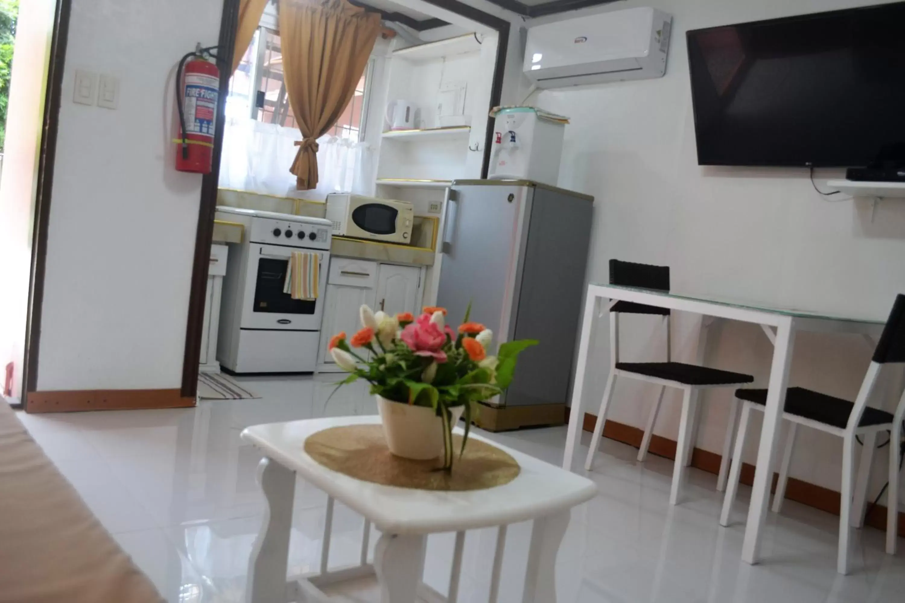 Kitchen/Kitchenette in Villa Prescilla