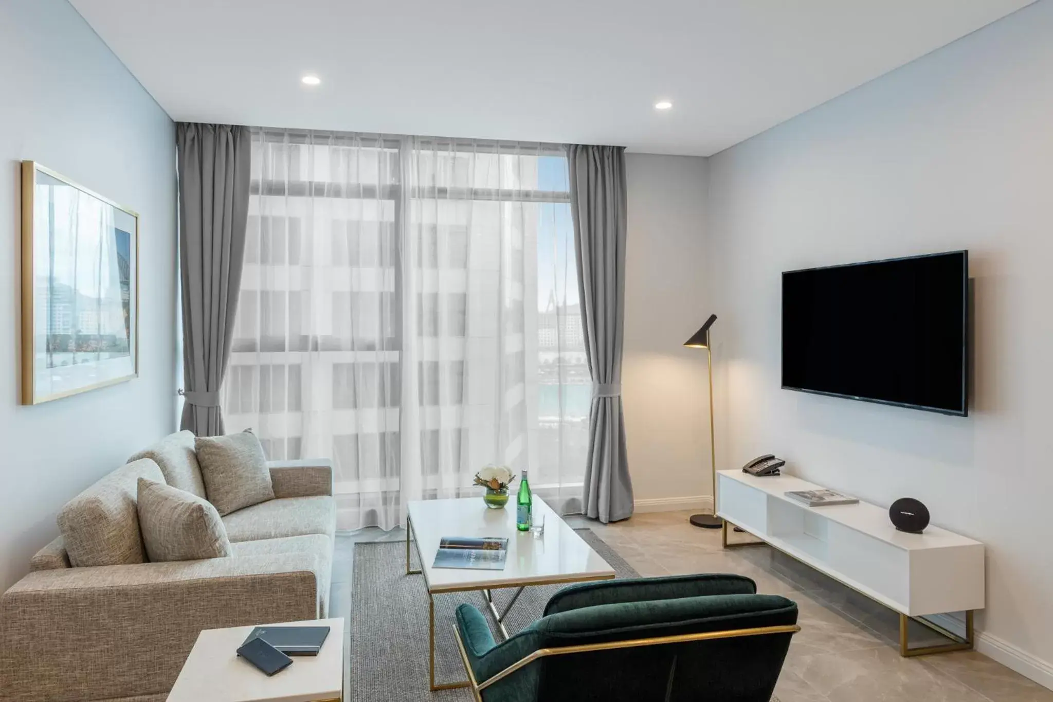 One-Bedroom Luxury Suite - single occupancy in Meriton Suites Sussex Street, Sydney