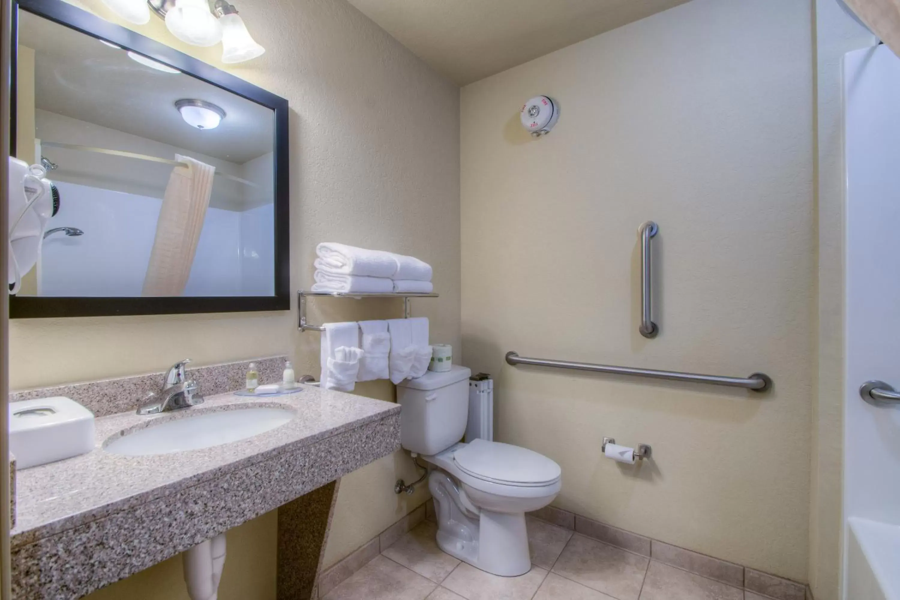 Toilet, Bathroom in Cobblestone Inn & Suites - Wray