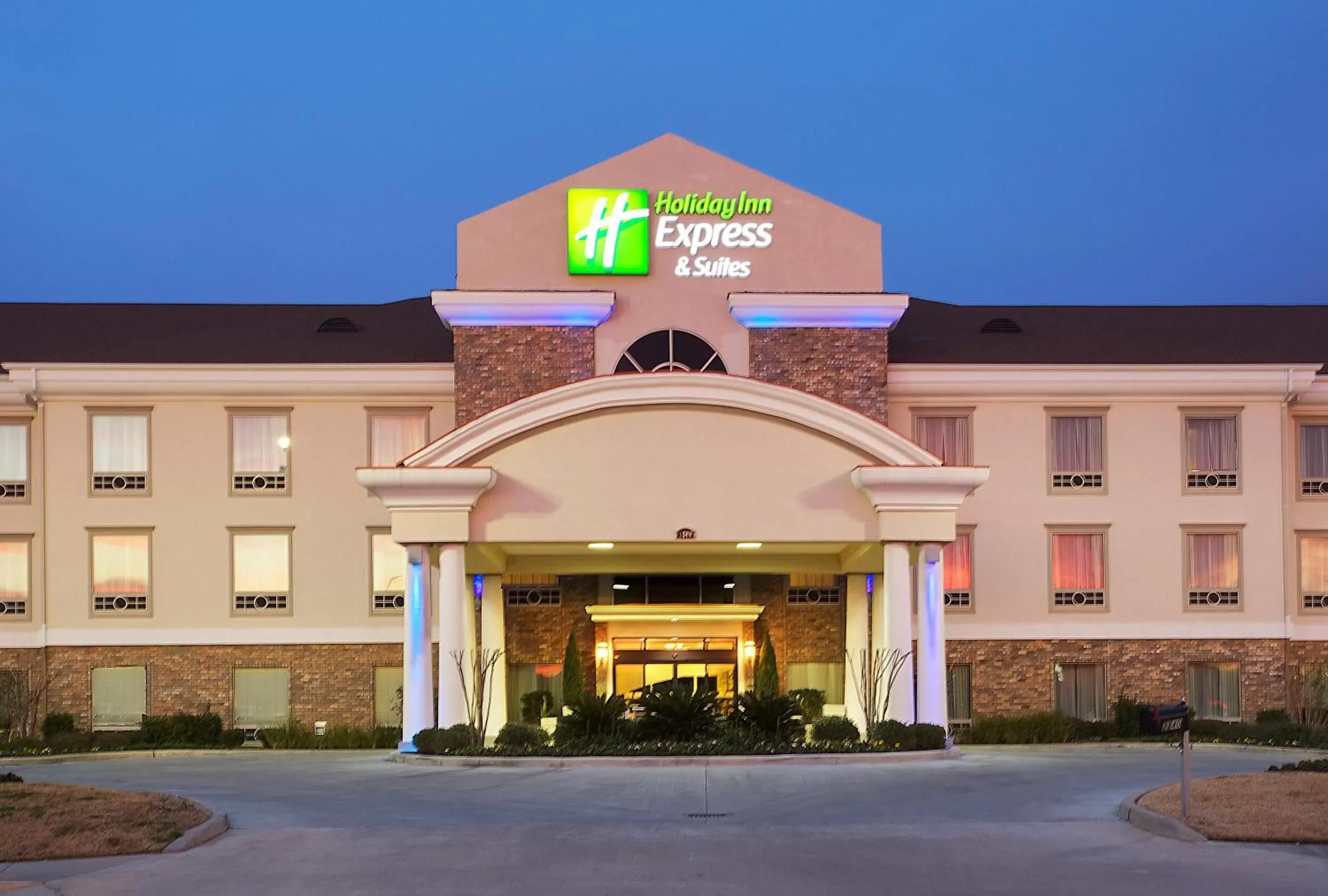 Property Building in Holiday Inn Express Hotel and Suites Conroe, an IHG Hotel