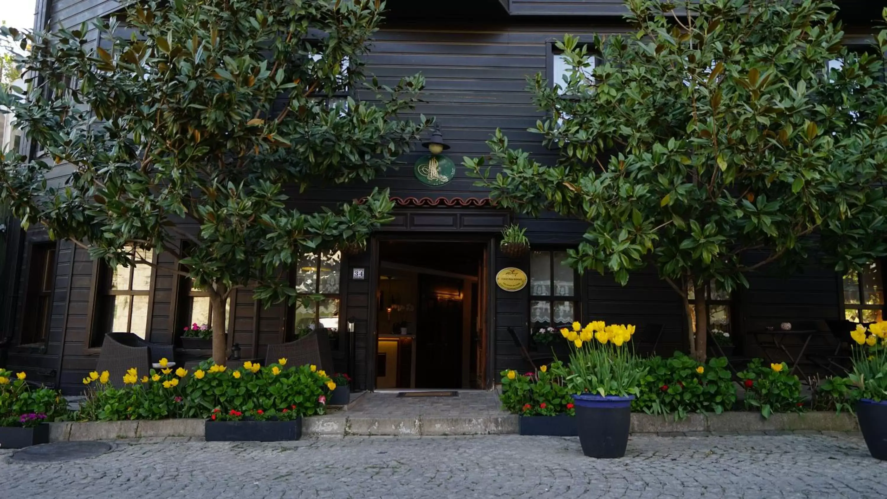 Facade/entrance in Yusufpasa Konagi - Special Class Facade/entrance in Yusufpasa Konagi - Special Class