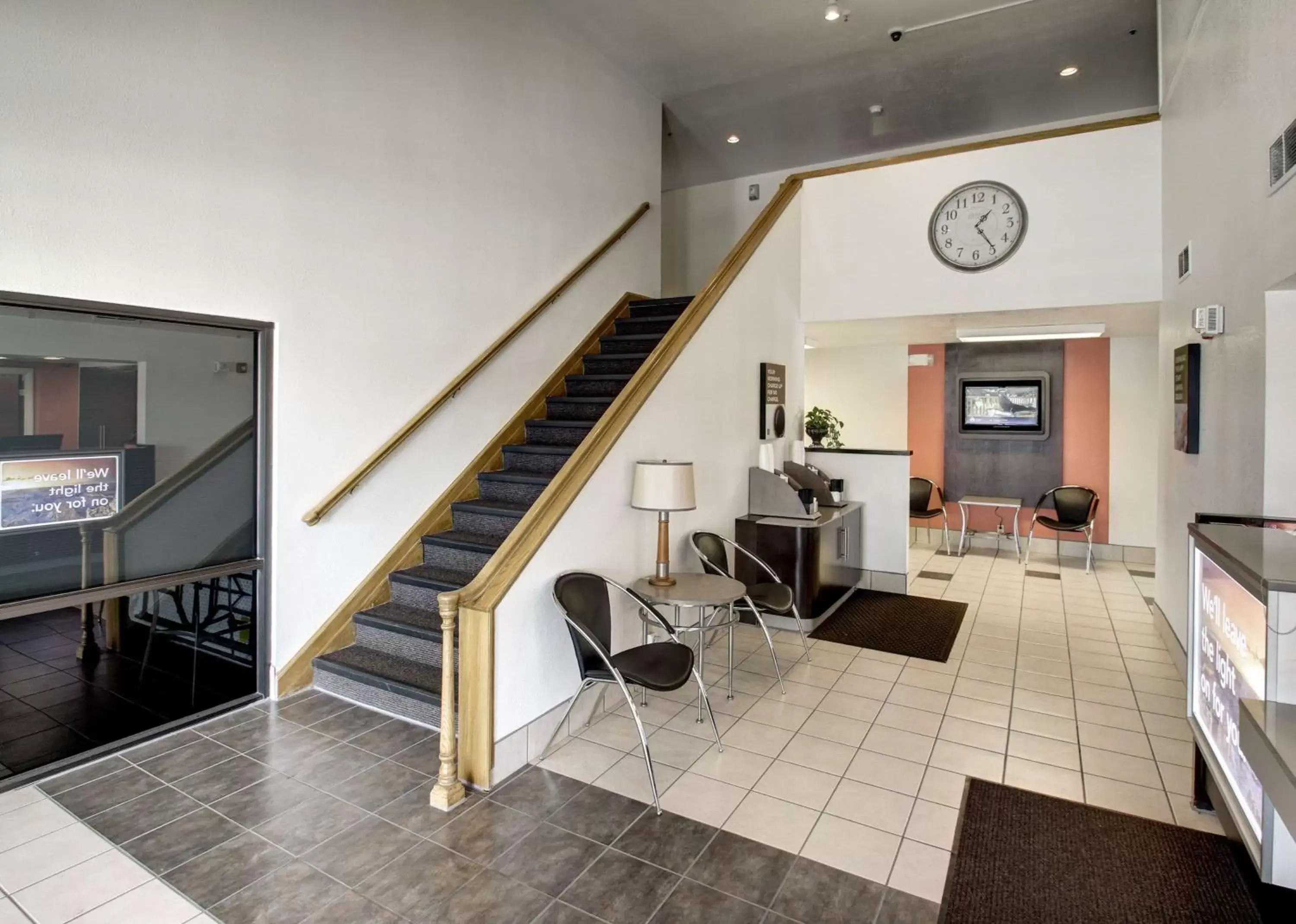 Lobby or reception, Restaurant/Places to Eat in Motel 6-Ogden, UT - Riverdale