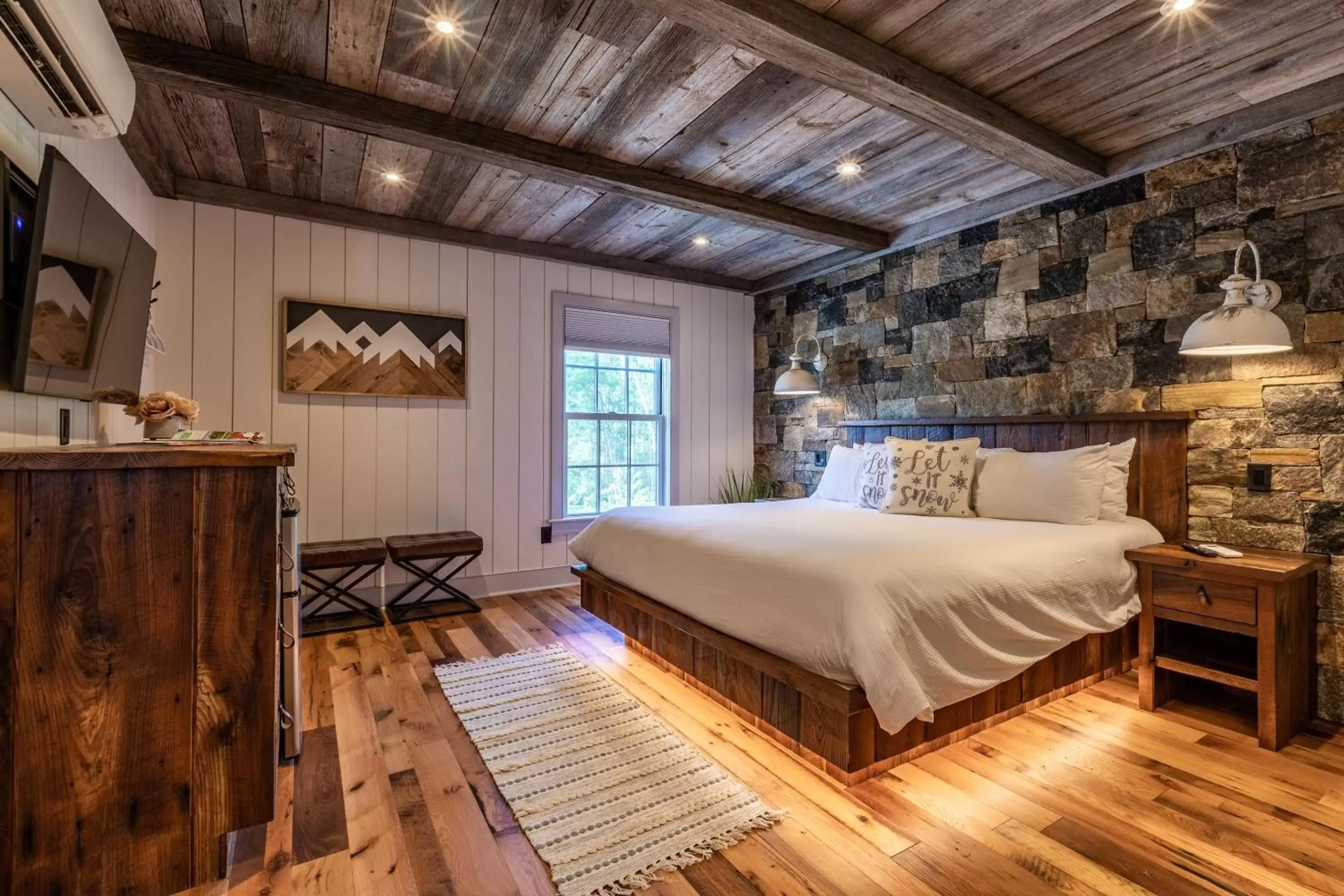 Bed in The Barnstead Inn