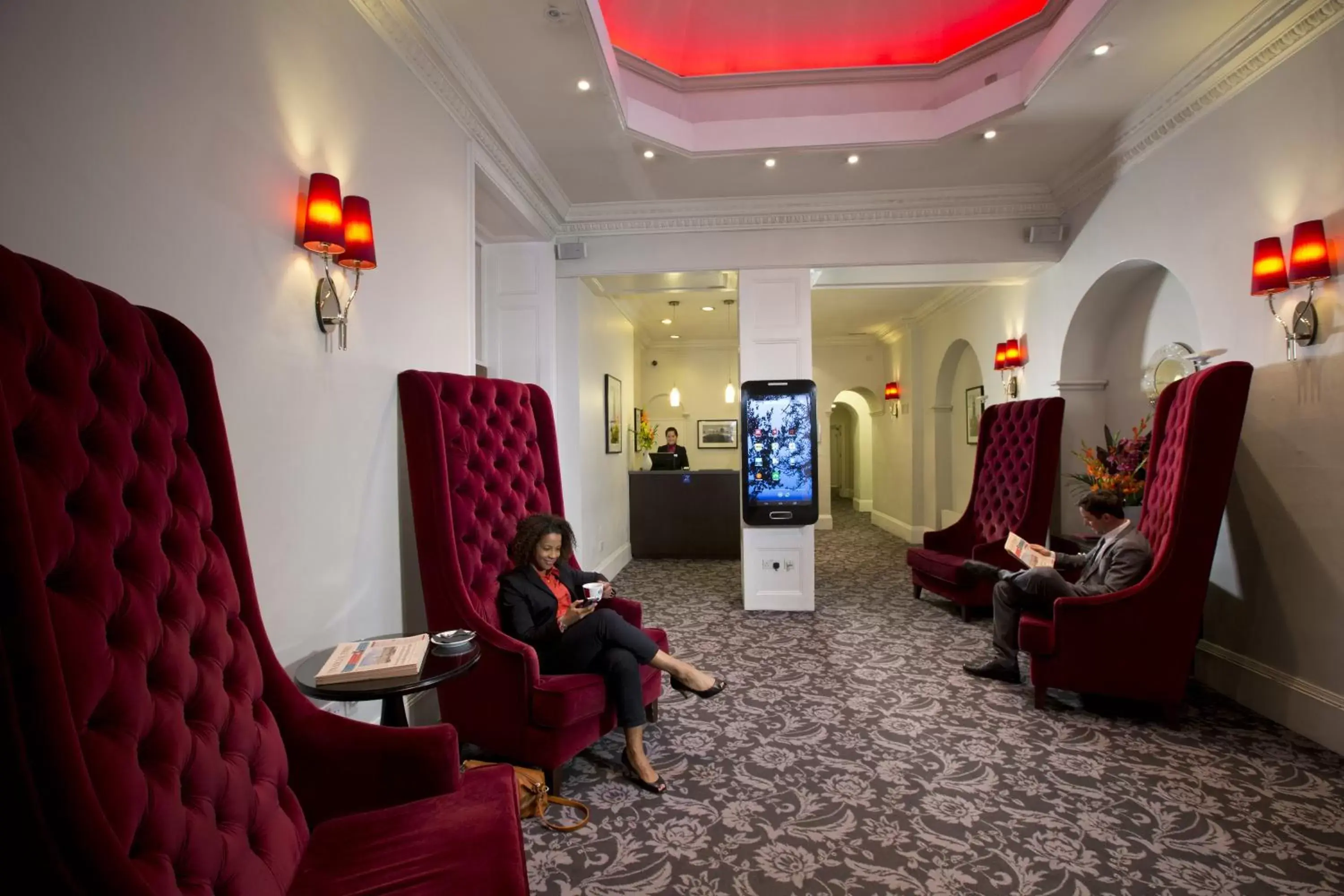 Staff, Lobby/Reception in Thistle Bloomsbury Park